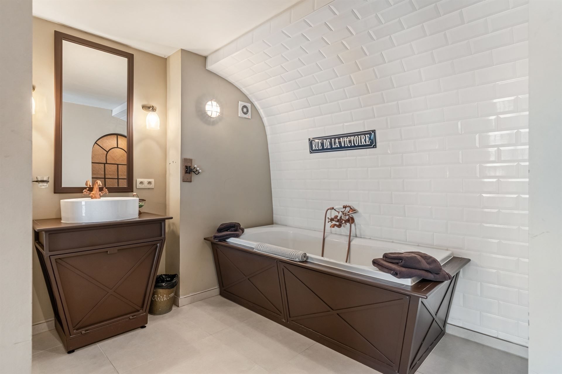 Charmante herenwoning met karakter en diverse woonmogelijkheden. foto 24