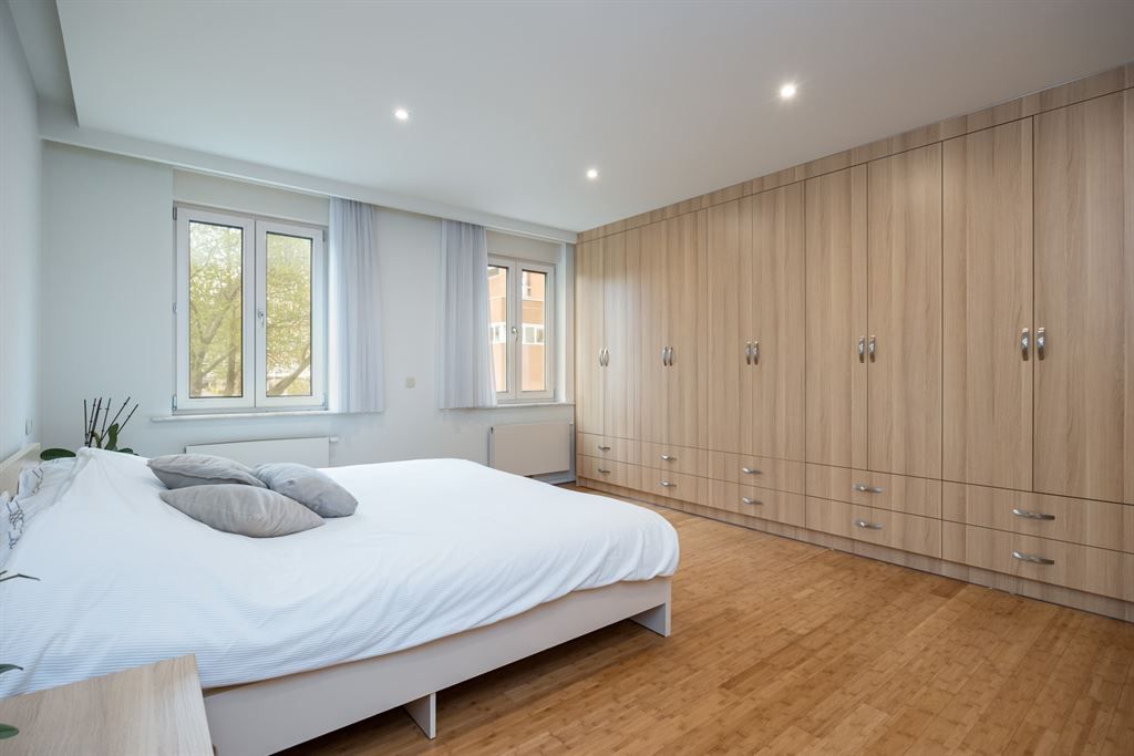 Energiezuinig gerenoveerde woning met garage foto 10