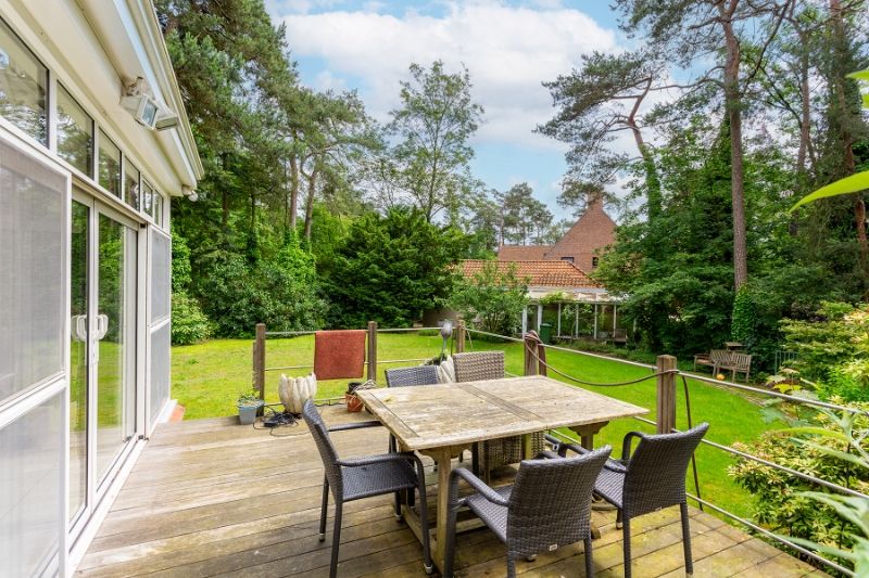 Karaktervolle villa in oase van groen, toplocatie! foto 38