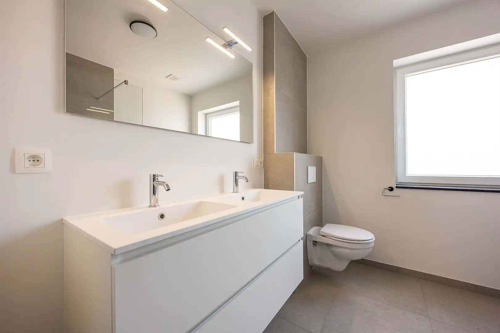 Recente nieuwbouwwoning met grote, zonnige tuin  foto 20