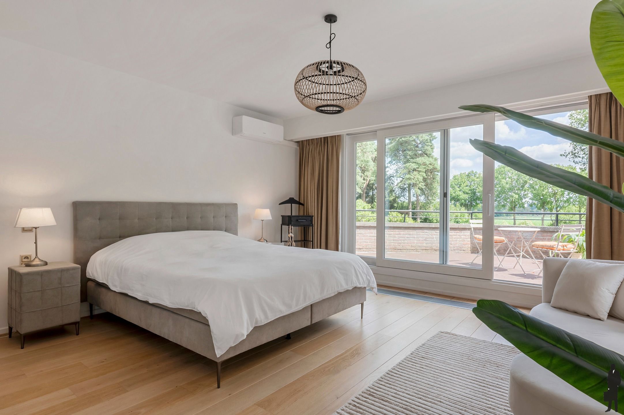 In de residentiële villawijk, De Meersebergen nabij Breda klassieke herenhuis op ca. 2135 m² met uitzicht op "Markdal". foto 25