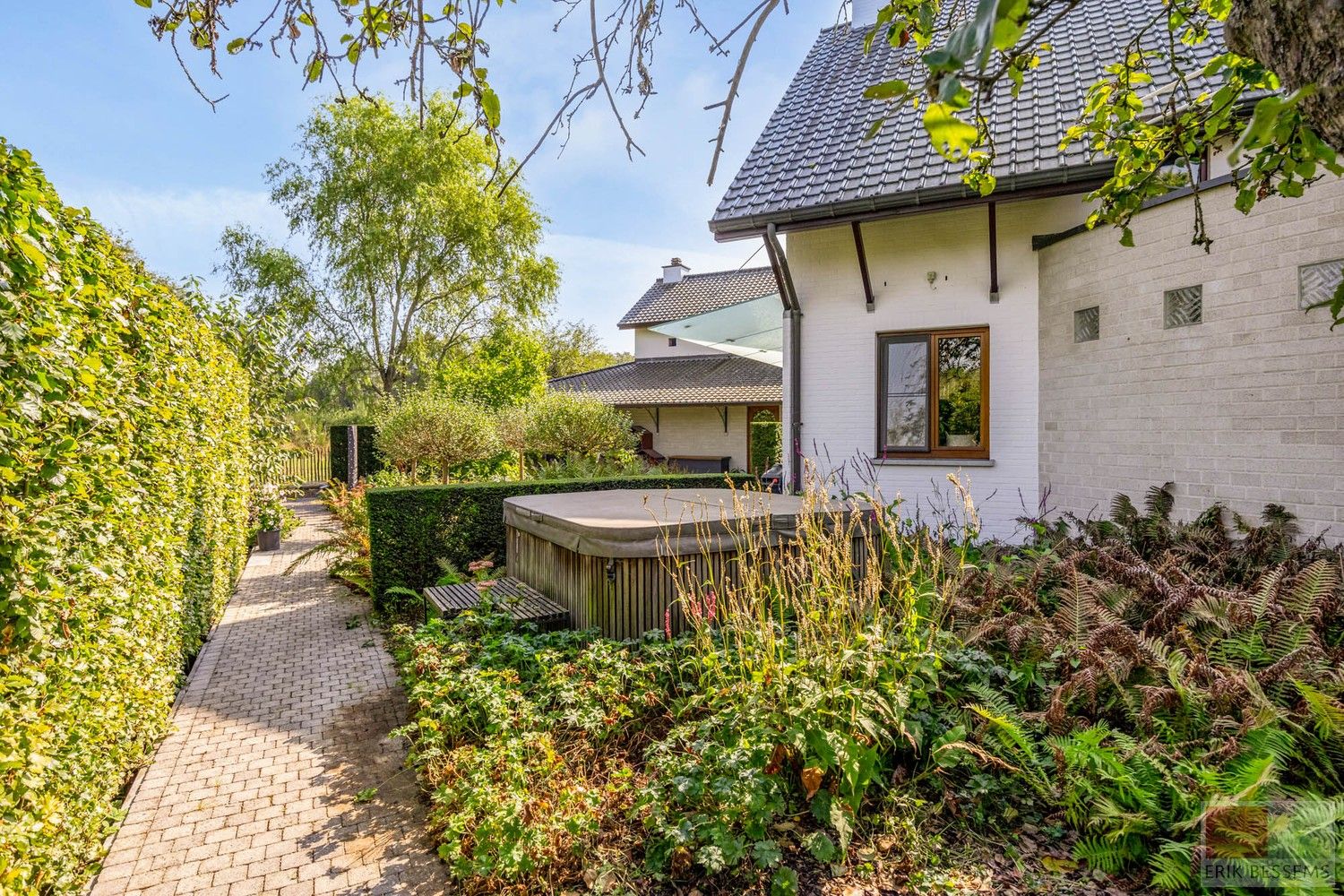 Bijzonder landhuis op bijzondere locatie grenzend aan Kattevennen en in de directe omgeving van Genk-Centrum foto 78