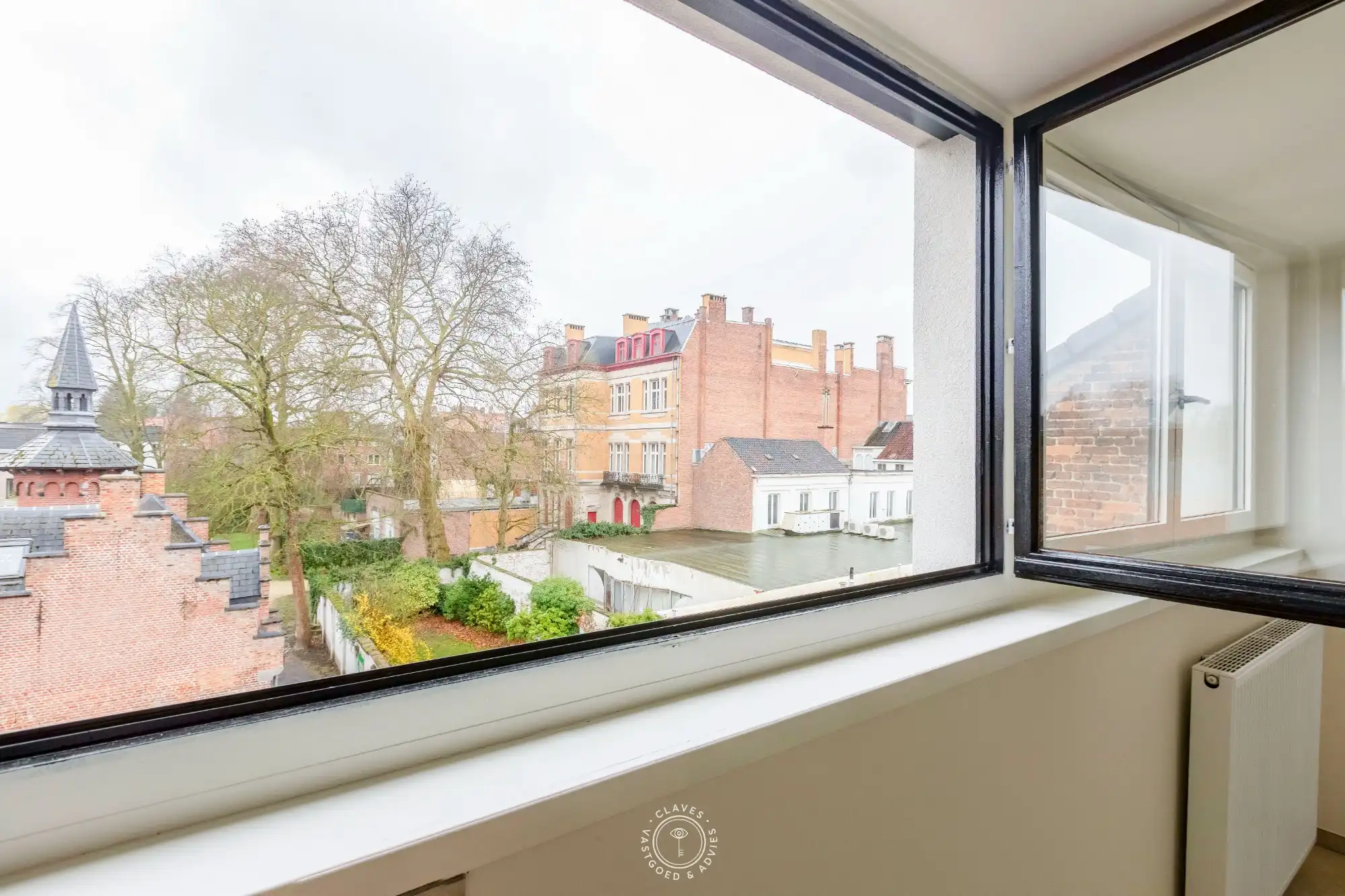 Fijn één slaapkamer appartement in gerenoveerd herenhuis foto 9