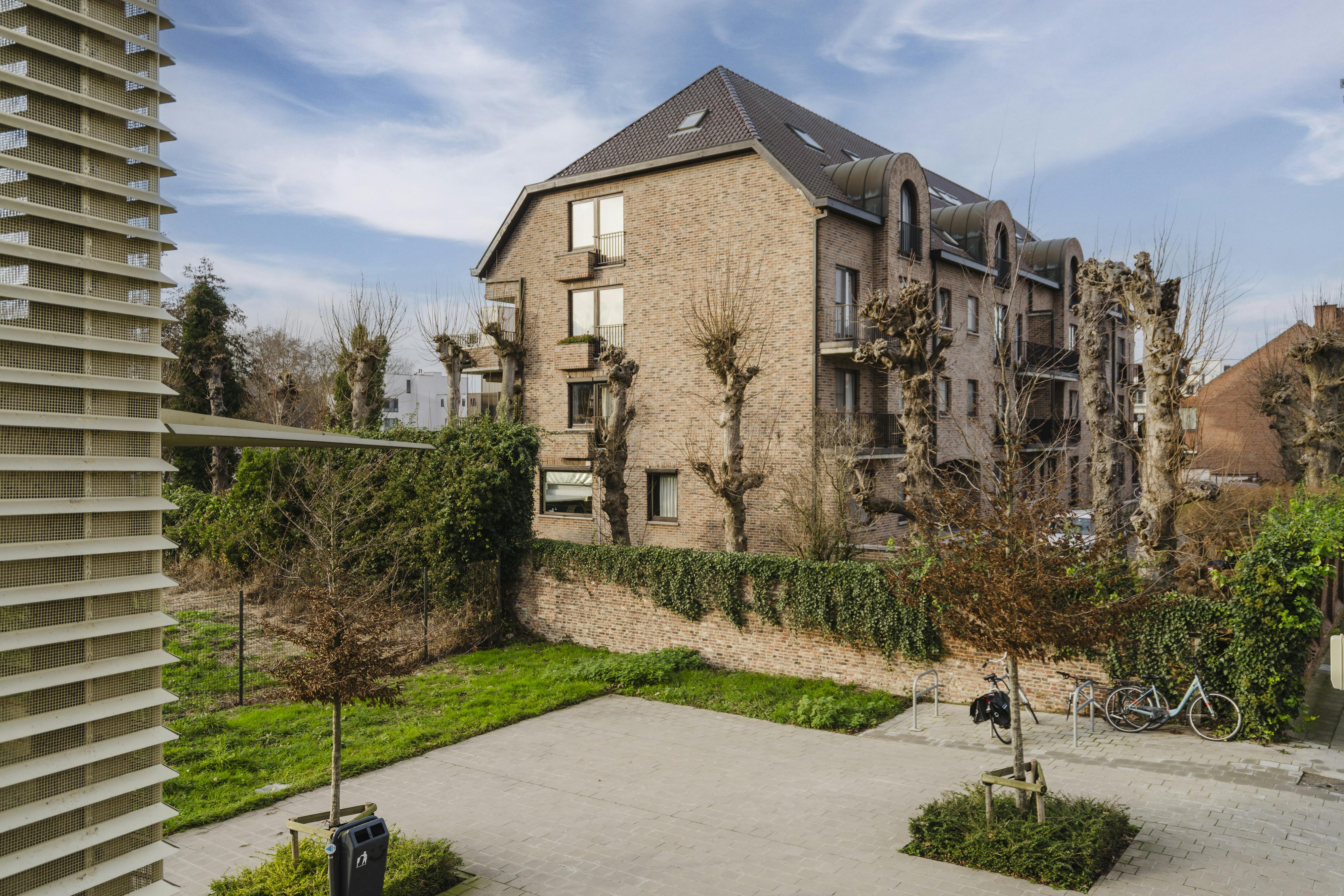 Ruim appartement met 3 slaapkamers en zicht op de Leie te koop in Kortrijk! foto 16