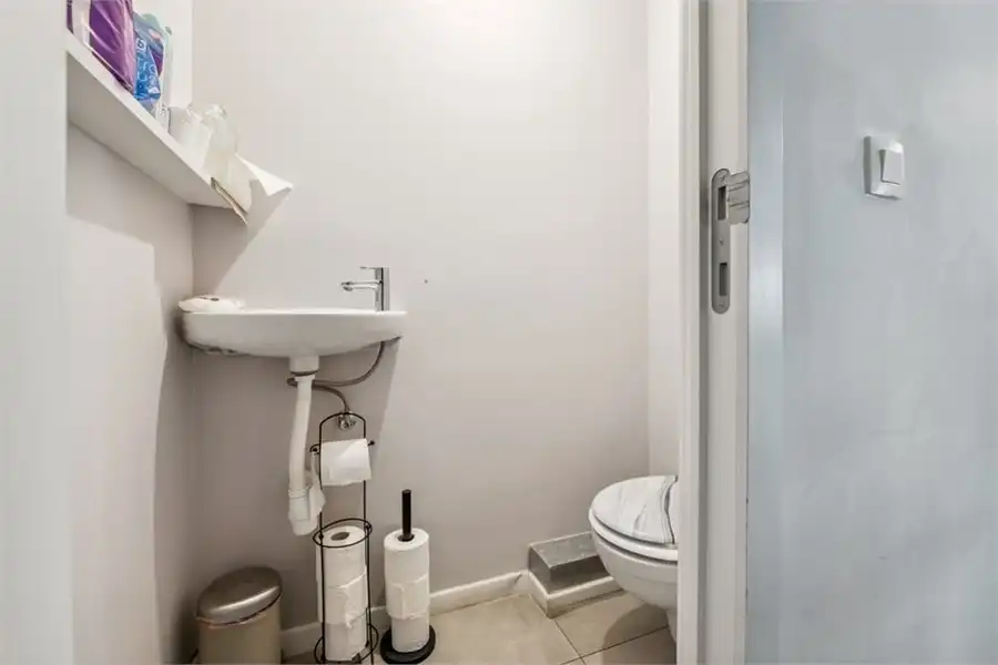 INTERESSANTE OPBRENGSTEIGENDOM MET HANDELSRUIMTE EN APPARTEMENT foto 38