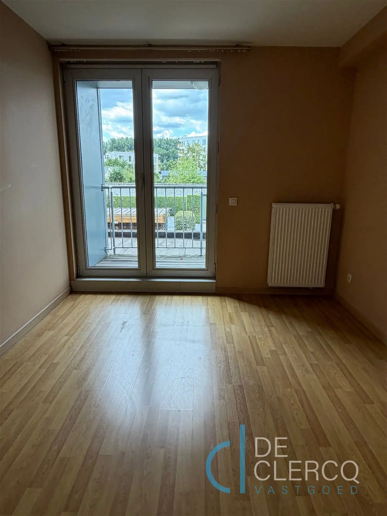 Tweeslaapkamer appartement met autostaanplaats te huur Gent! foto 9