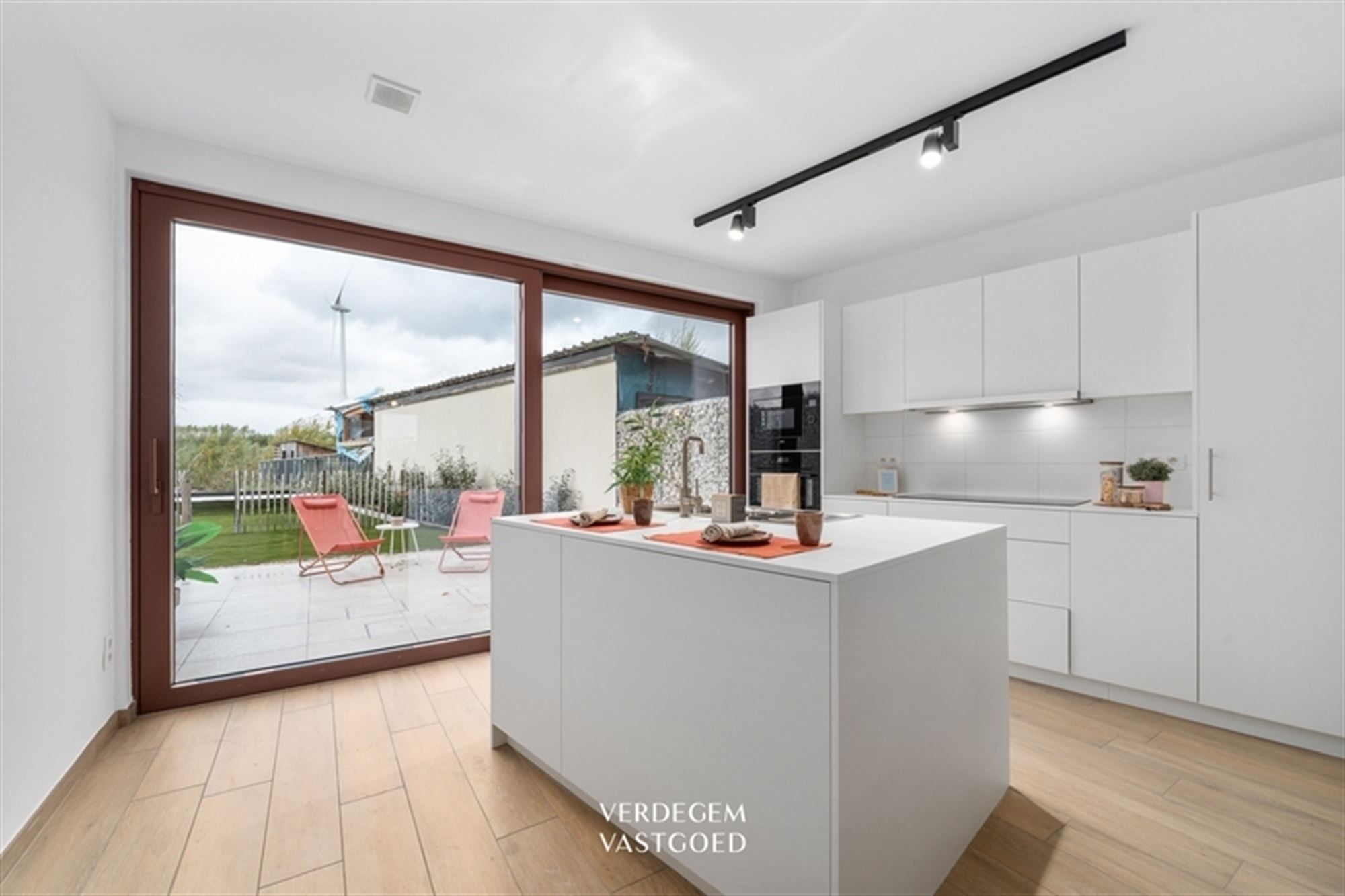 Verrassend leuke woning met 3 slaapkamers, autostaanplaats en gemeenschappelijke zwemvijver foto 7