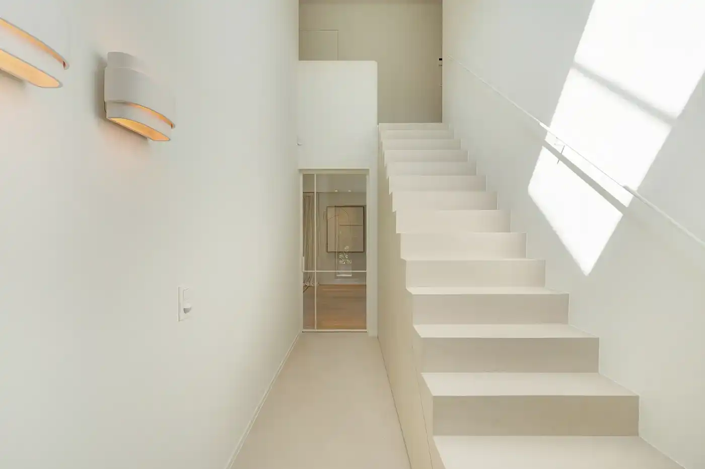 Volledig en zeer kwalitatief gerenoveerde villa op een ruim zuid-west gericht perceel foto 15