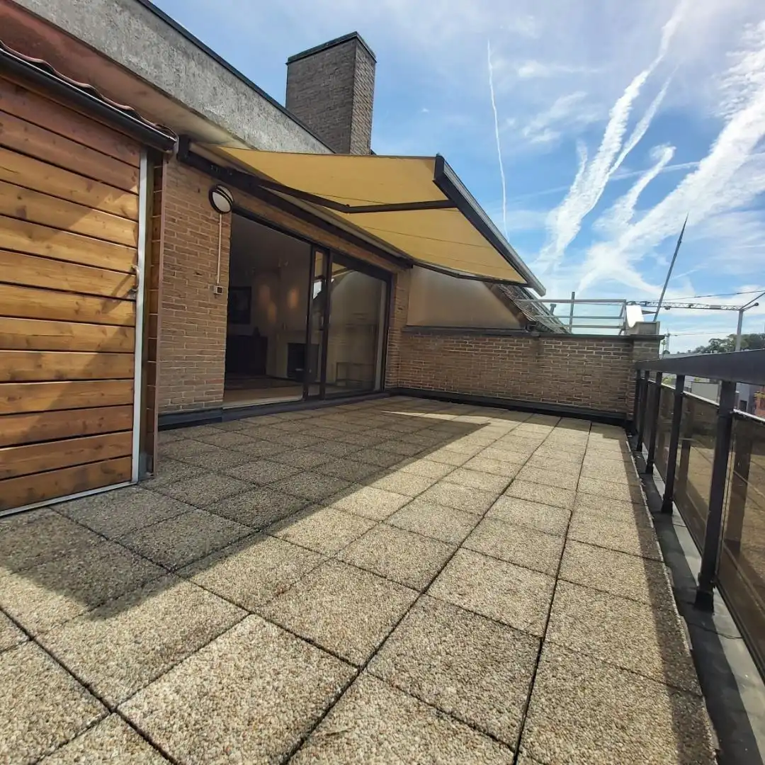 Appartement met 1 slaapkamer en groot terras in het centrum van Izegem foto 15