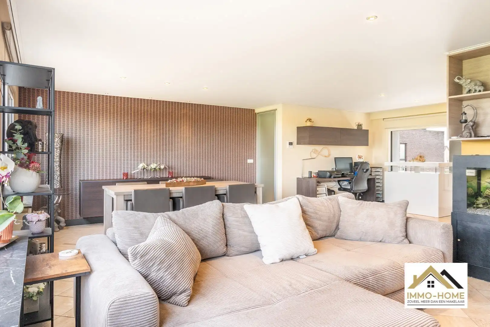 Ruime woning met prachtig uitzicht foto 3
