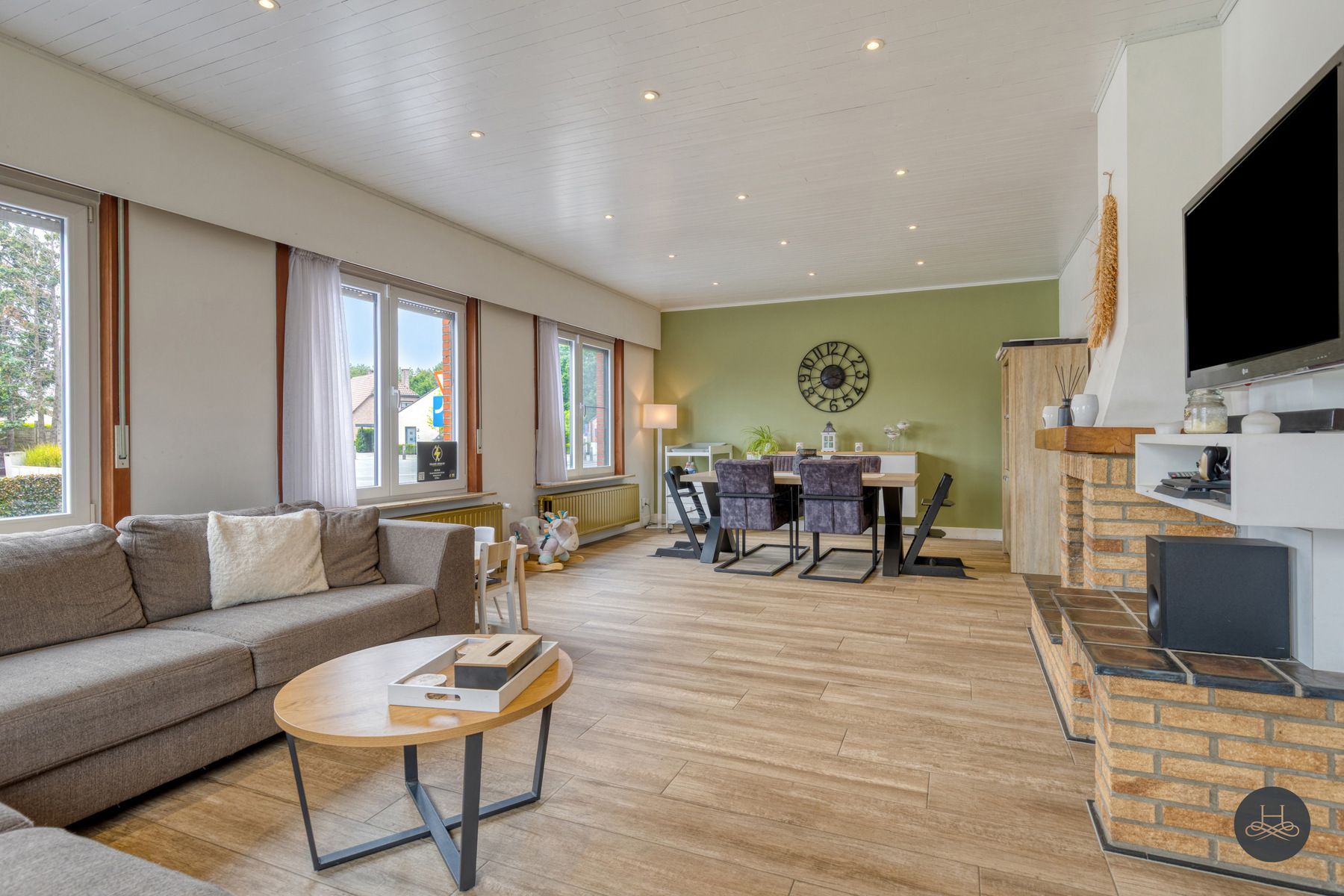 Gerenoveerde ruime woning op toplocatie met tuin foto 3