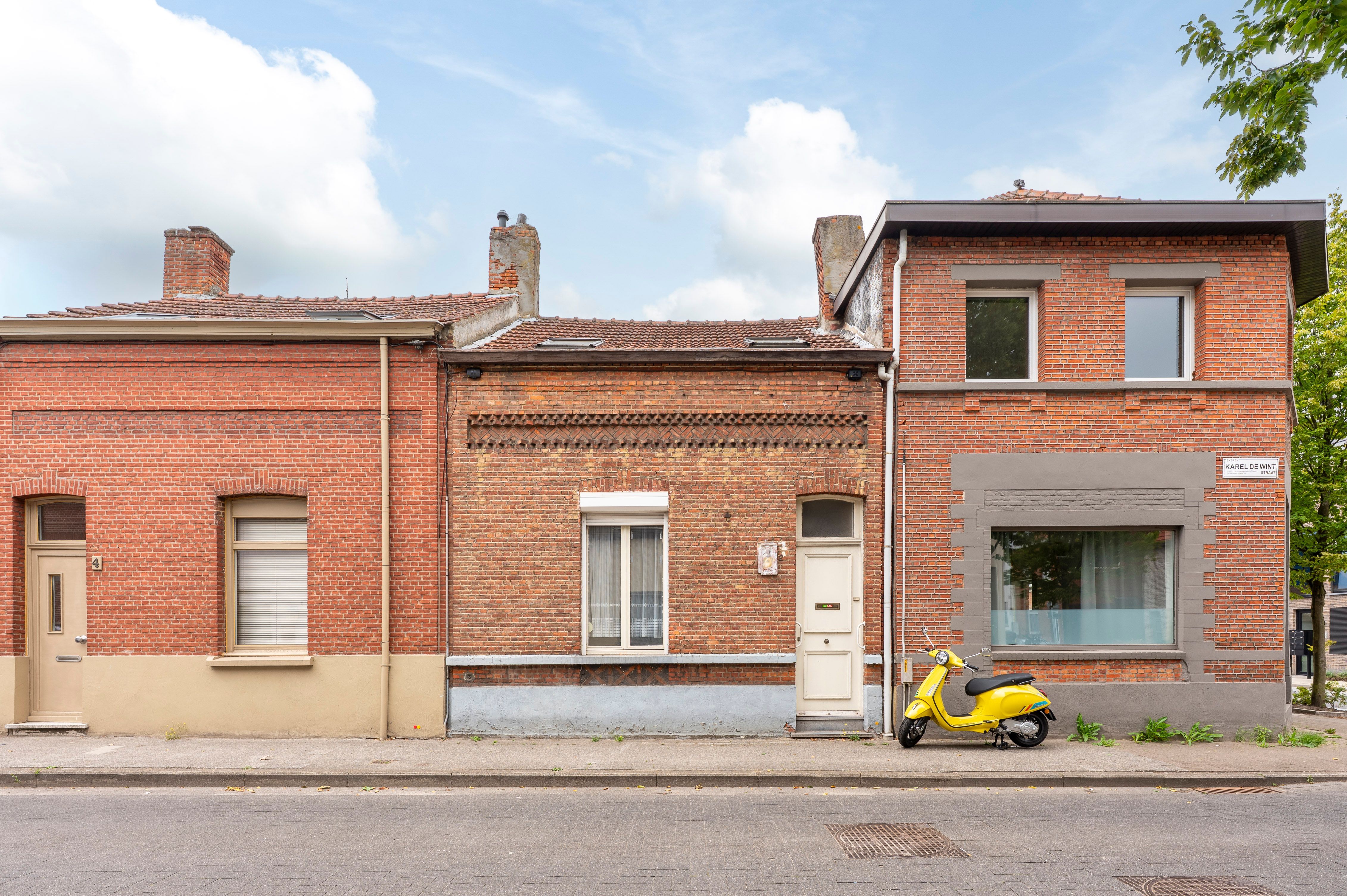 Verrassend ruime woning met mogelijkheden in Mariaburg-Ekeren! foto 2