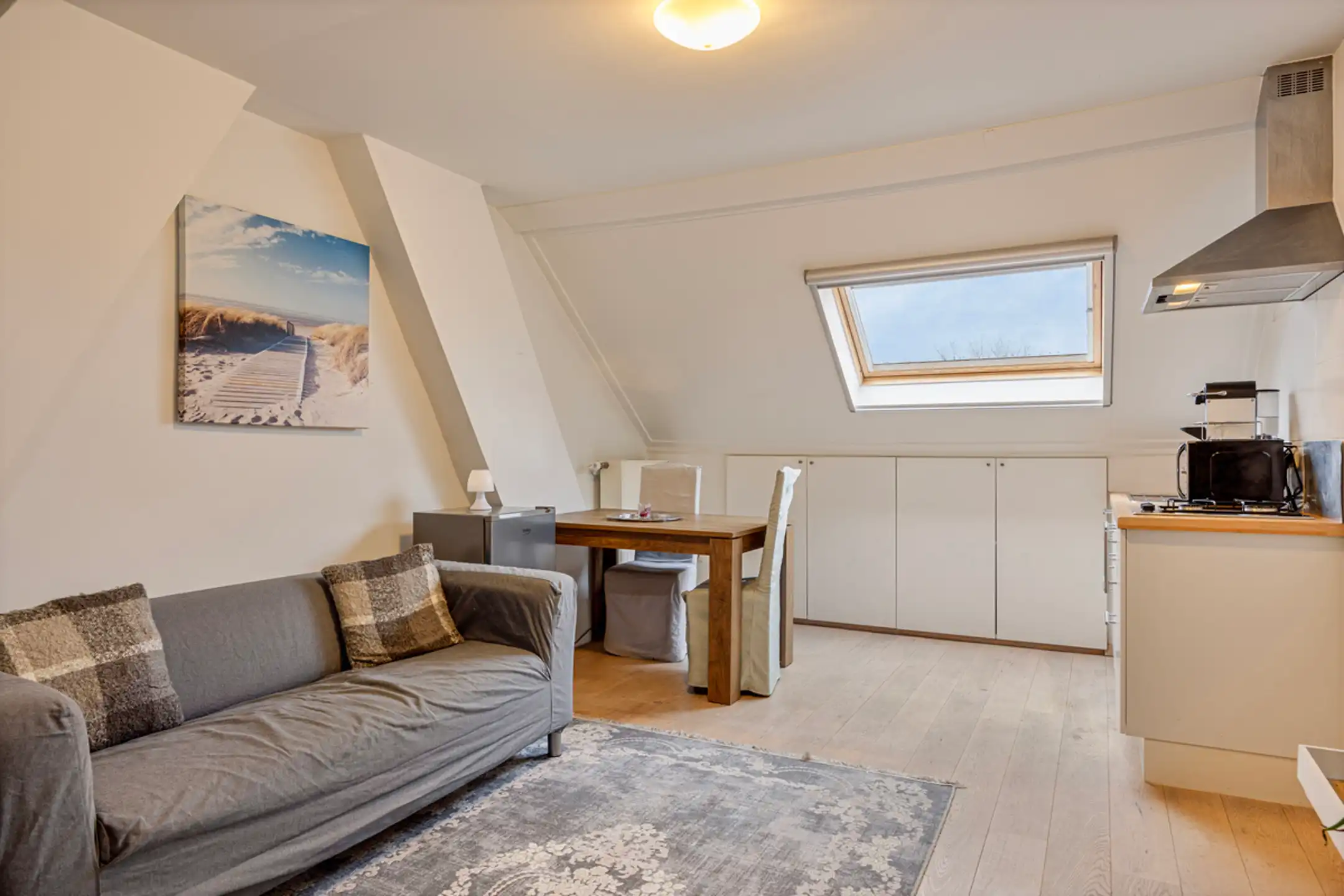 Charmante bemeubelde woning op toplocatie in Lanaken foto 21