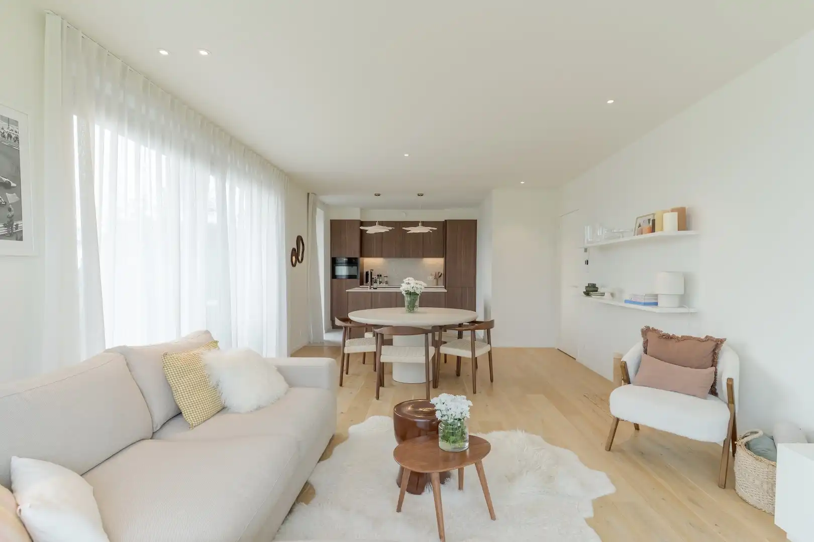 Hoogwaardig afgewerkt appartement op de derde verdieping met panoramisch zicht, terras, autostaanplaats en berging. foto 5