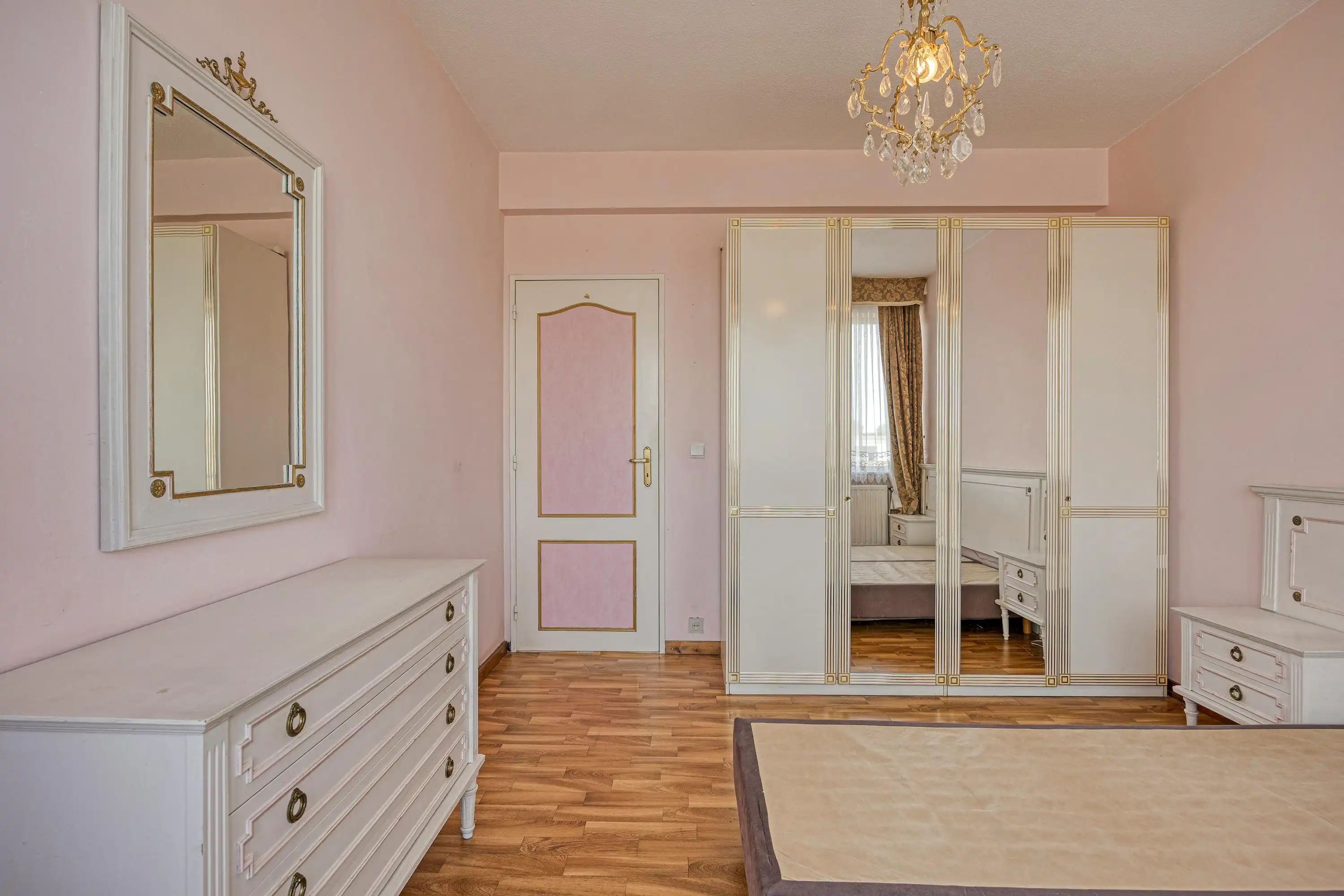 Ruim appartement met 2 terrassen te koop in Merksem foto 11