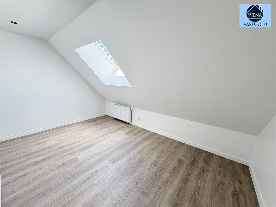 PRACHTIG GERONOVEERDE WONING MET 4 SLAAPKAMERS foto 12