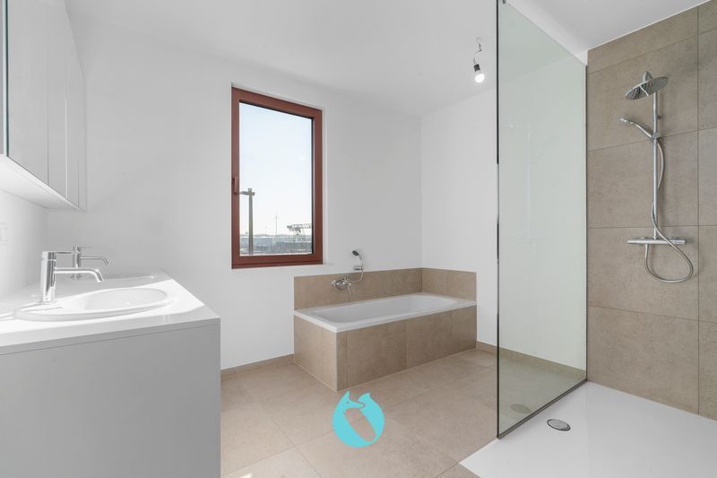 Duplex penthouse met adembenemende uitzichten foto 6