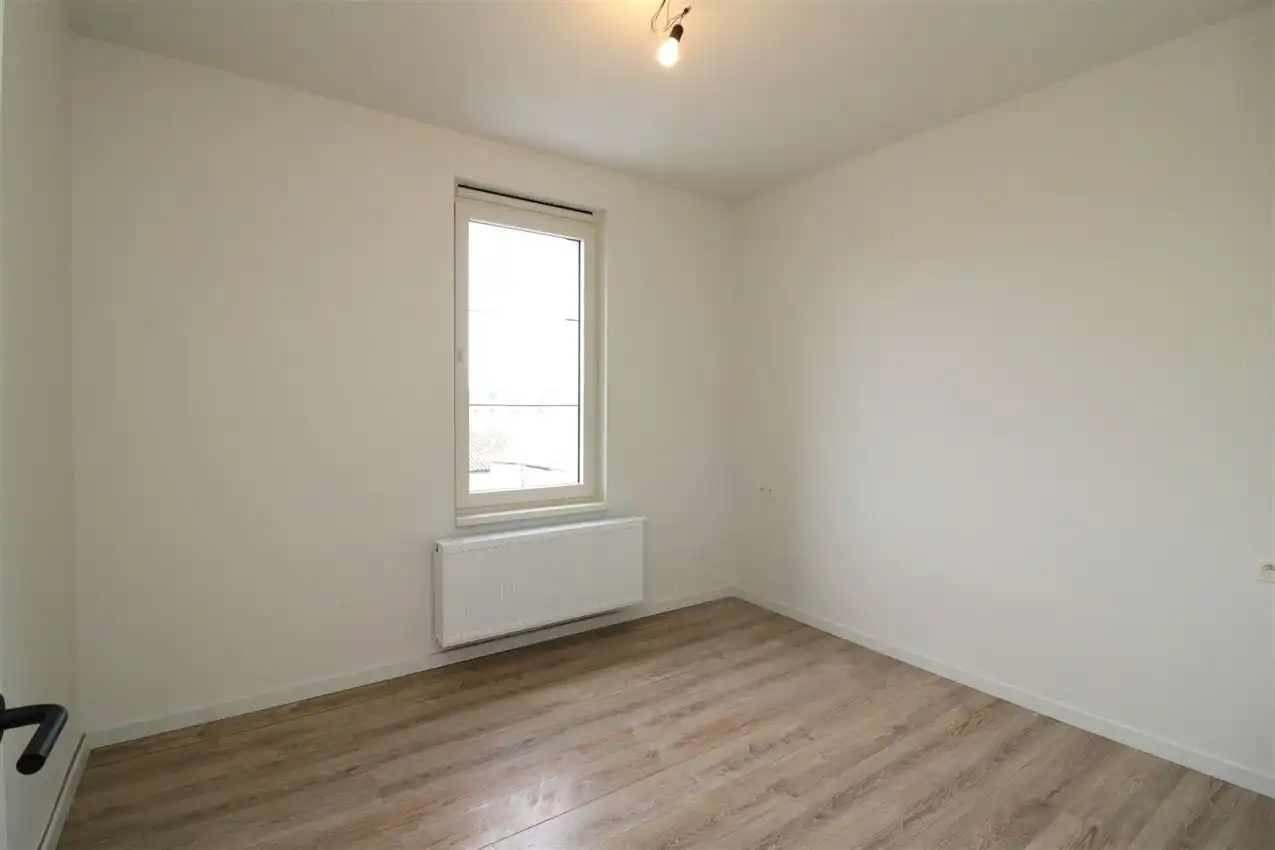 Gerenoveerde woning met 4 slpk, tuin, garage foto 20