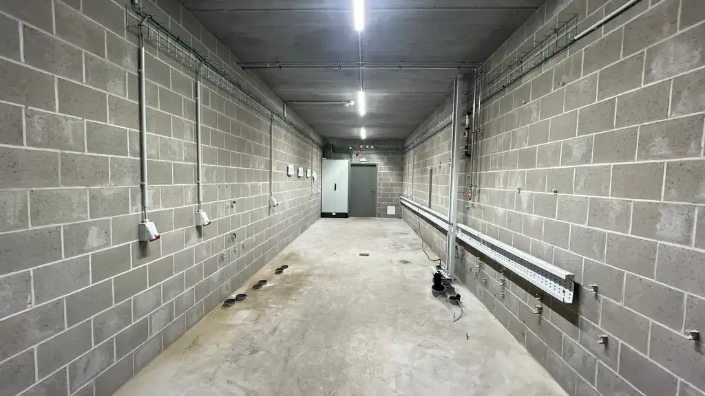 Loods met buitenopslag te huur vlakbij afrit E17 in Sint-Niklaas foto 15