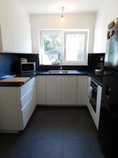 Instapklare woning met garage en tuin foto 6