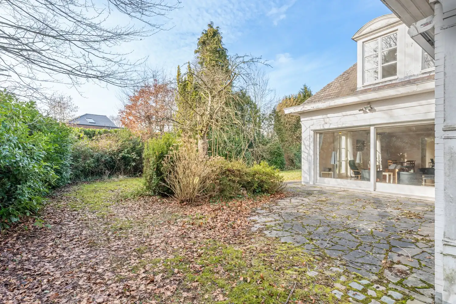 Residentieel gelegen villa met 4-5 ruime slaapkamers/bureau , 2 badkamers, 2 garages en een tuin op een perceel van 11a 71ca te Winksele gemeente Herent. foto 29