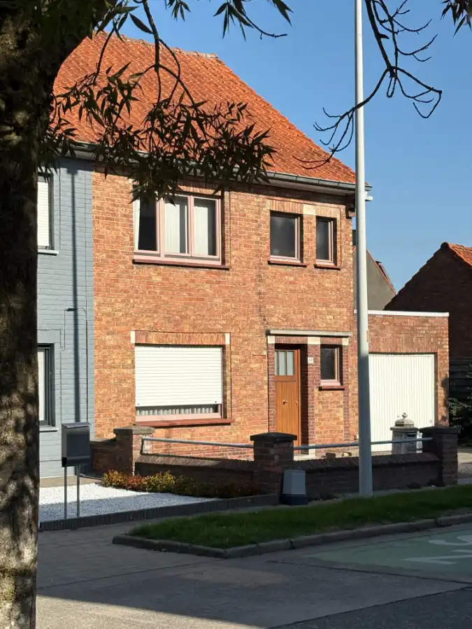 drie slaapkamer ééngezinswoning met garage en tuin foto 31