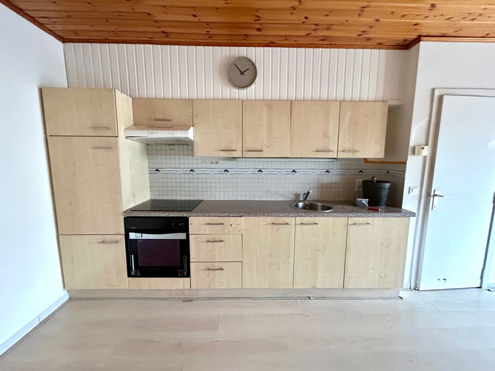 Opbrengsteigendom: handelspand, 2 appartementen en 2 garages foto 16