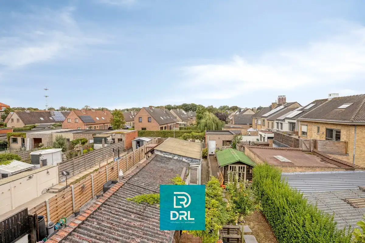 Af te werken woning met grote werkplaats/loods te Sint-Kruis. foto 22