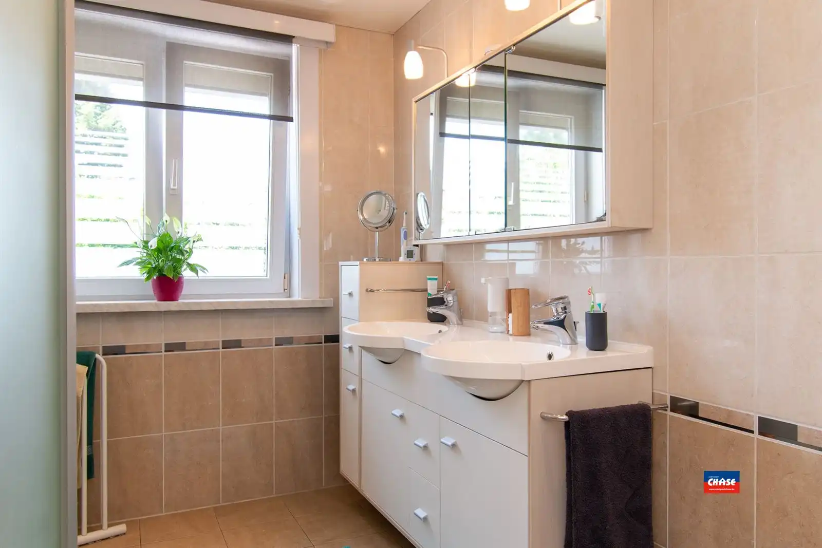 Instapklare gezinswoning met 3 slaapkamers en zonnige tuin foto 17