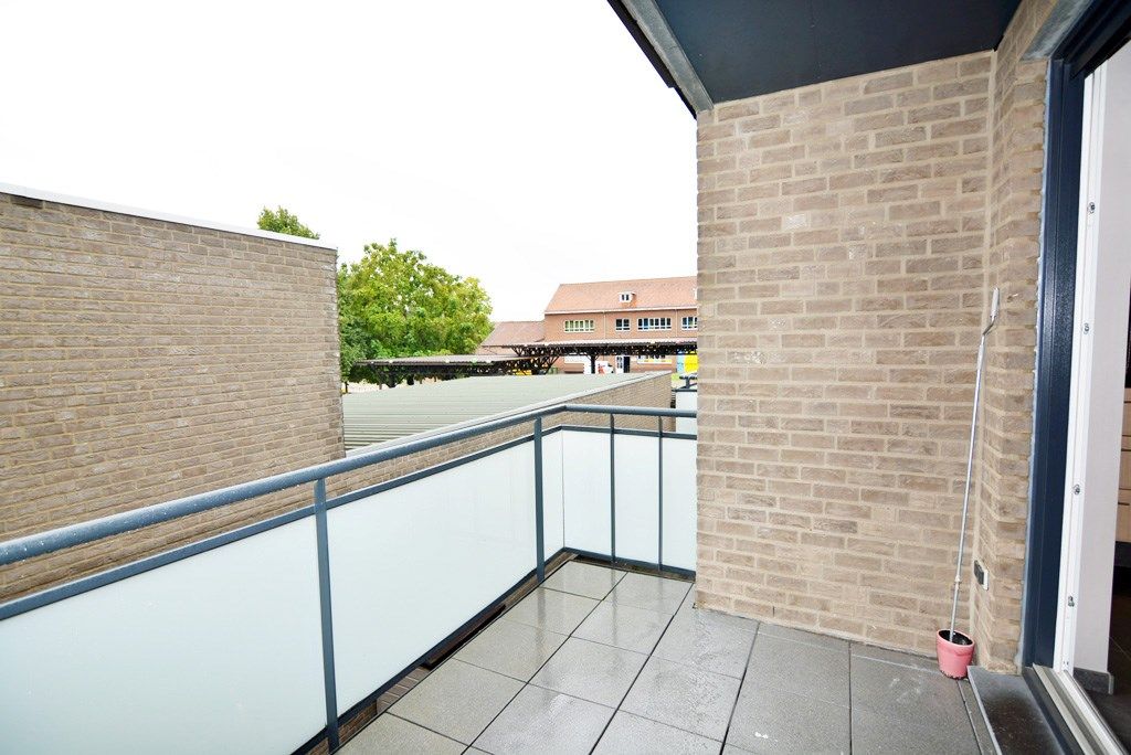 Modern triplex appartement met 3 slpks, terras, kelderberging en autostaanplaats. foto 10