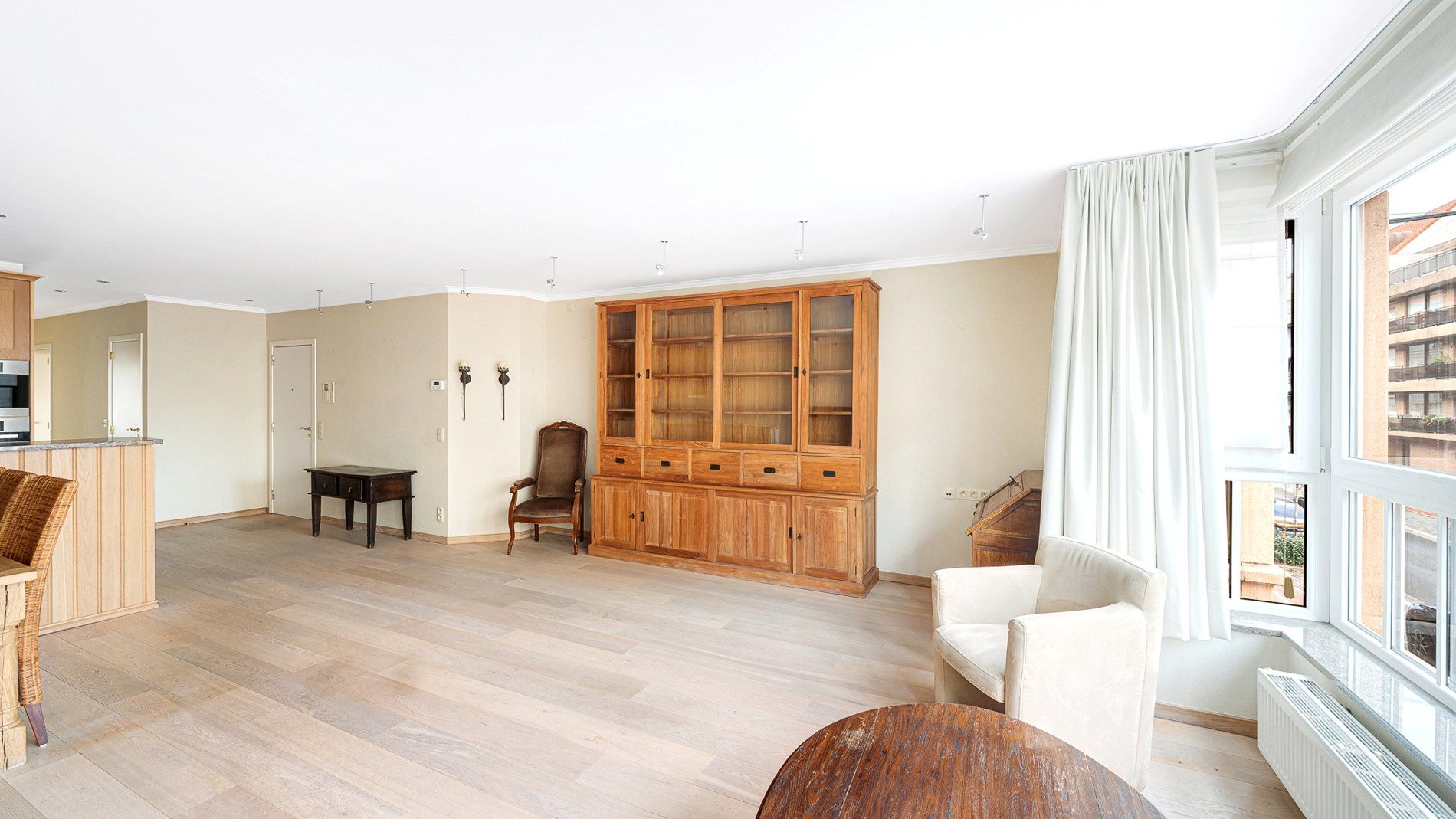 Ruim appartement (100m²) met zongericht terras foto 7