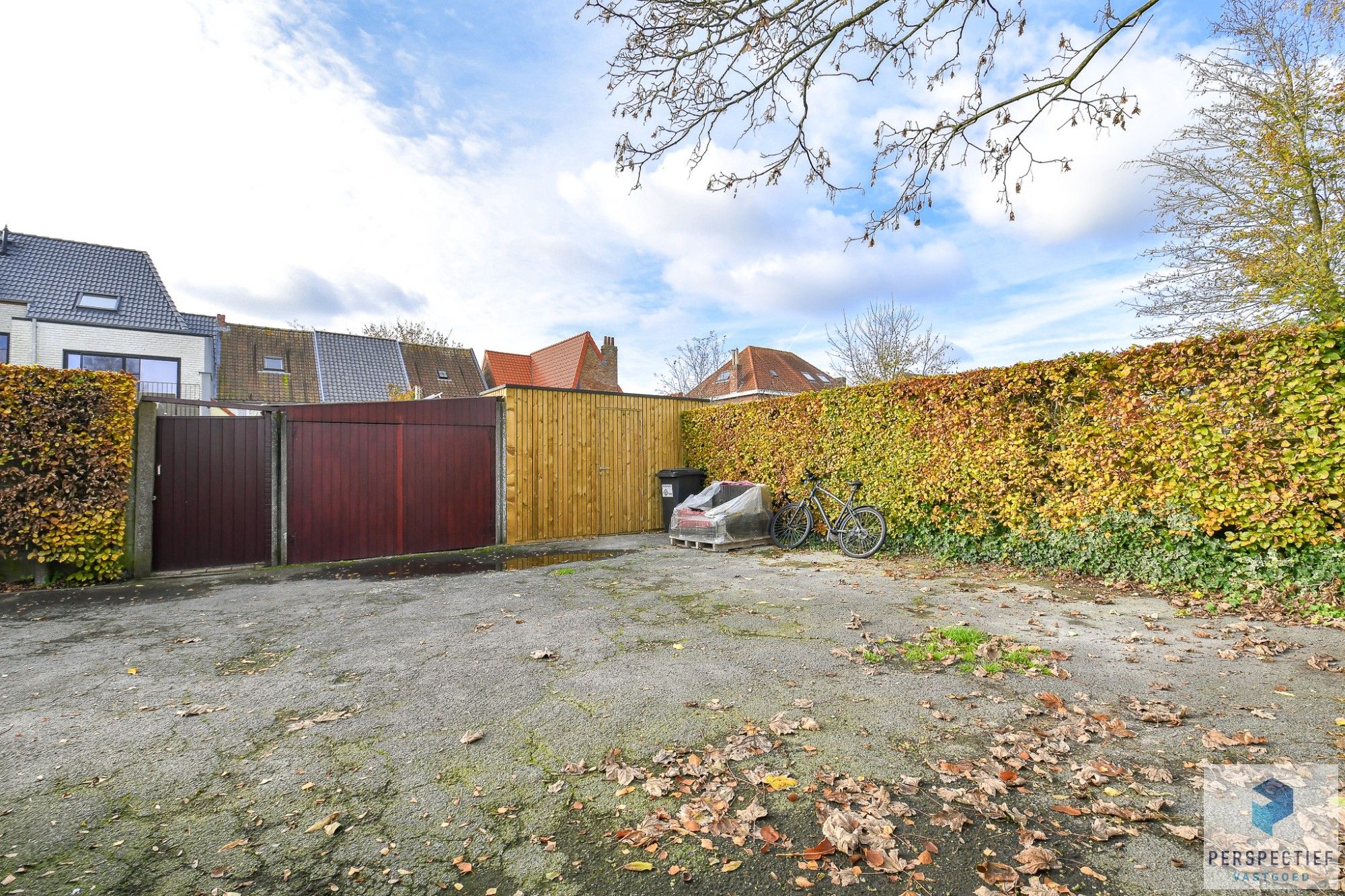 Recent (2024) gerenoveerde lichtrijke woning met tuin en uitweg foto 5