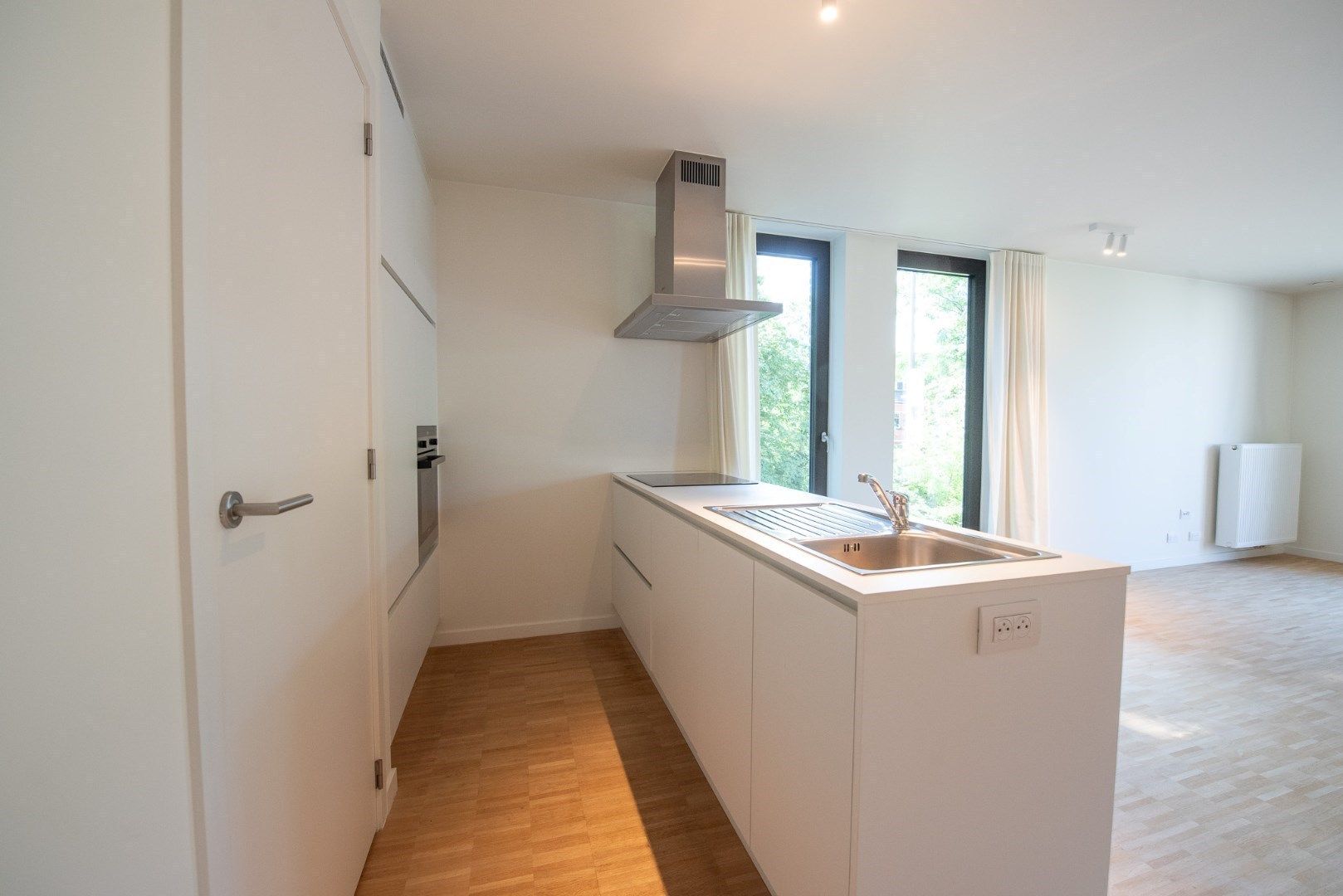 Instapklaar, luxueus, recent appartement in Park De Borchgrave te Olsene foto 8