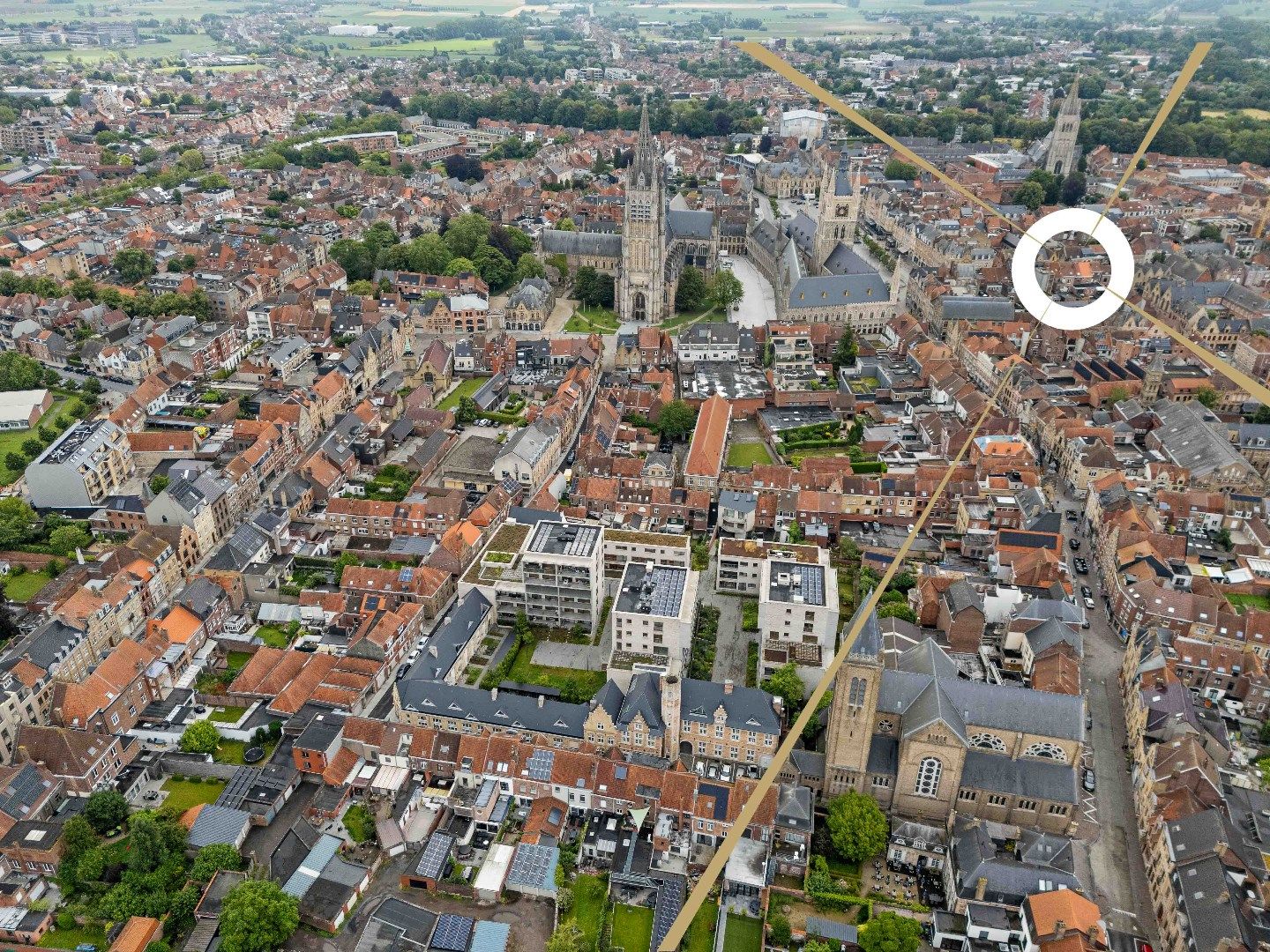 Gezellig éénslaapkamer appartement met veel lichtinval in het historische stadscentrum van Ieper foto 1