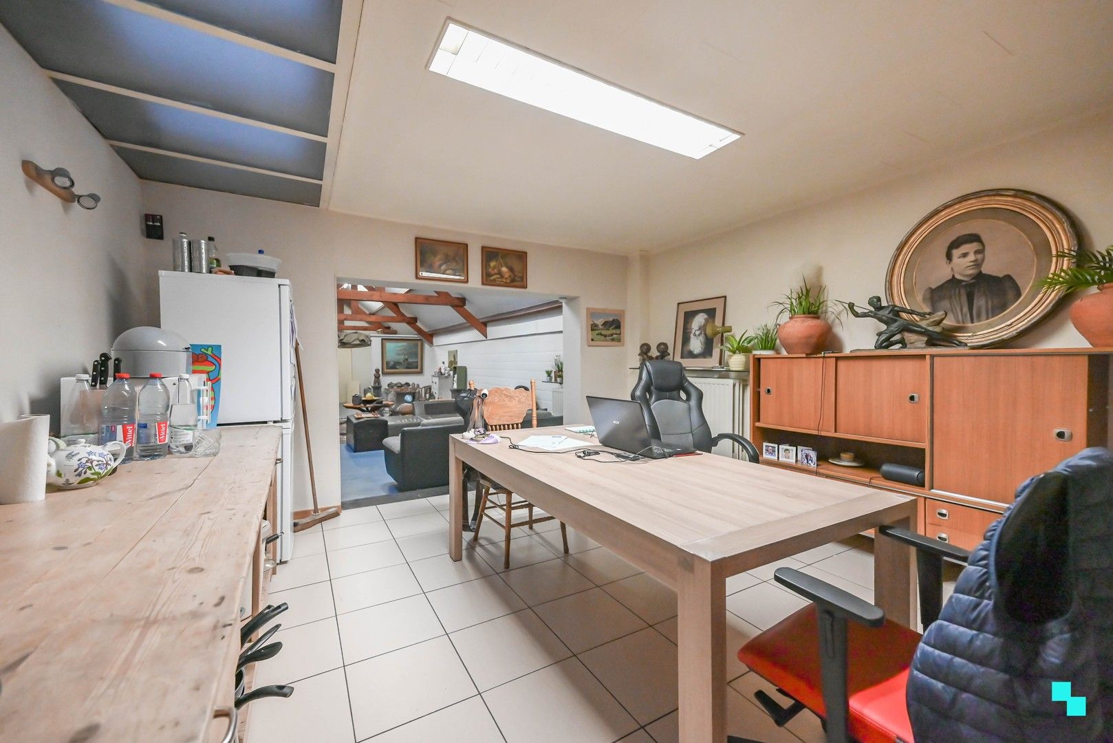 Opbrengsteigendom met winkelruimte én ruime garage in centrum Izegem foto 9