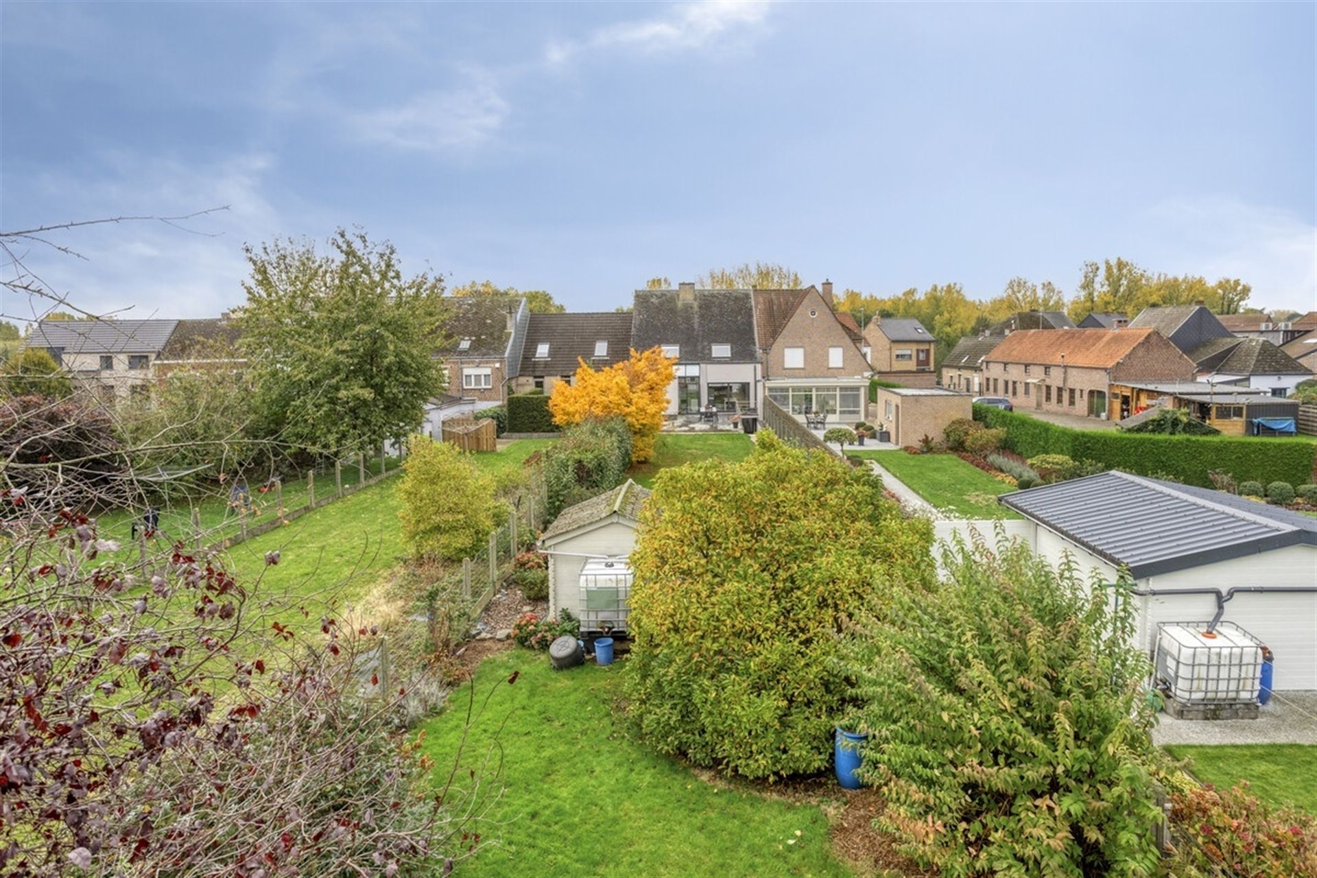 Riante Woning met 4 Slaapkamers foto 28