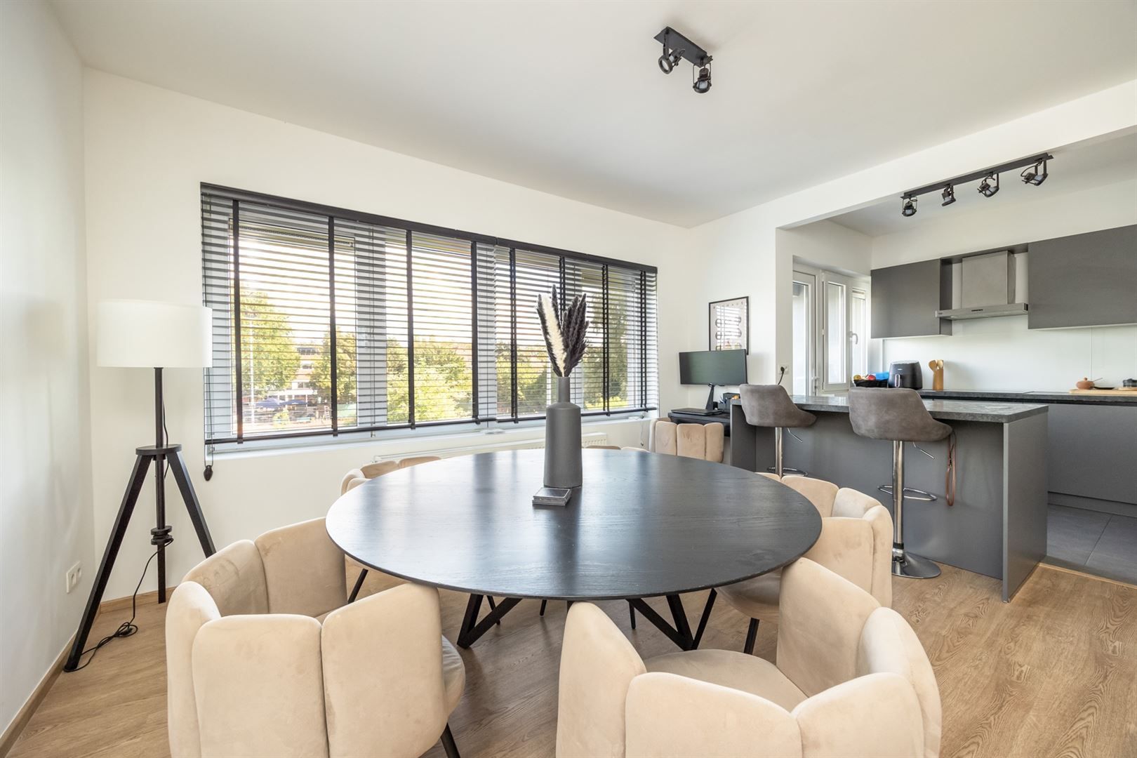 Instapklaar pareltje tussen de parken foto 3