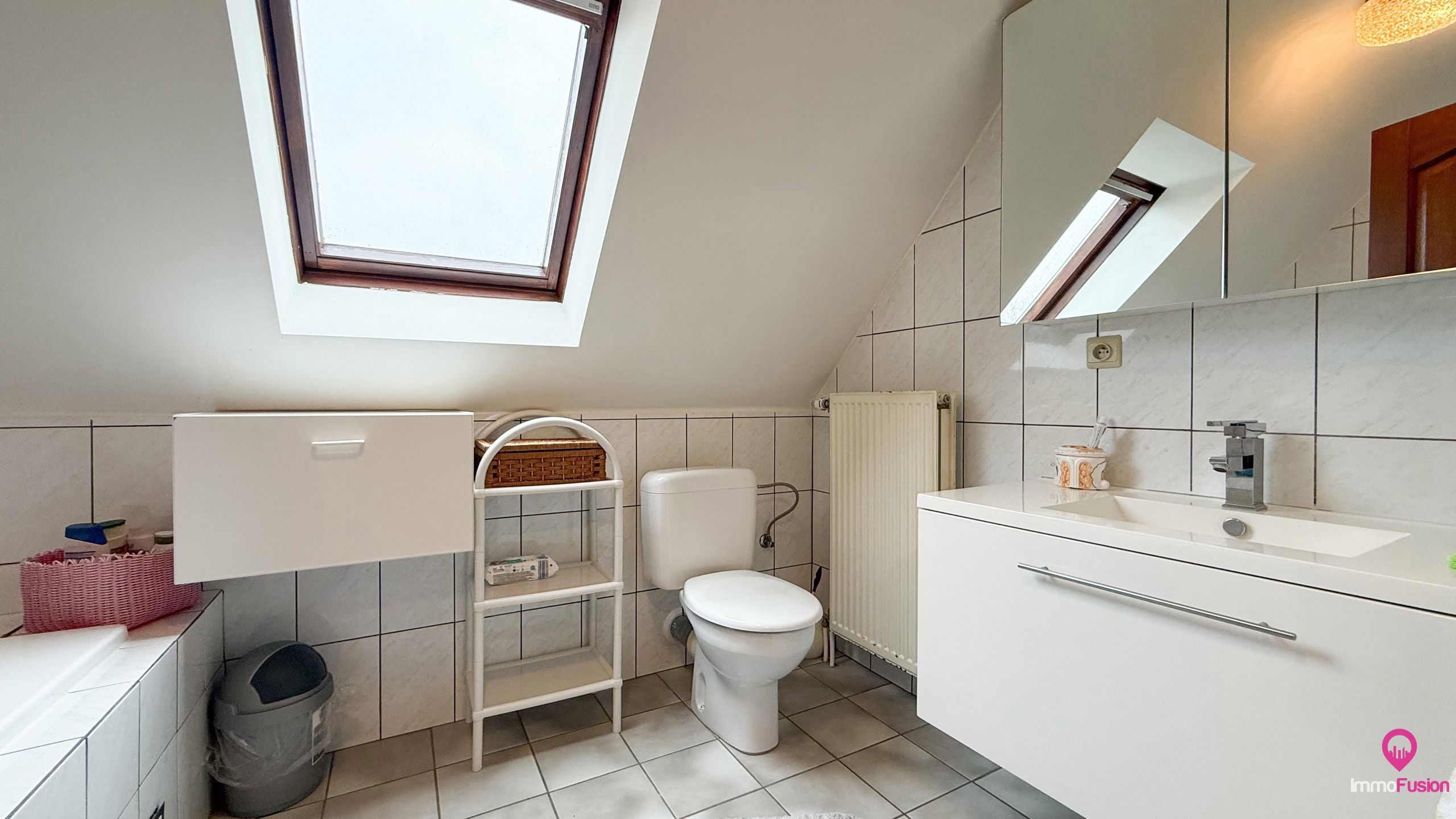 Gezellige woning met 3 slaapkamers en prachtige tuin! foto 25