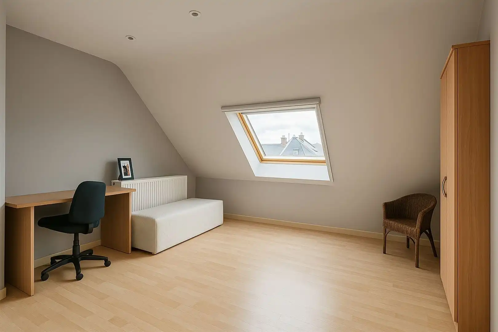 Uniek kantoorgebouw met duplex appartement te koop foto 26