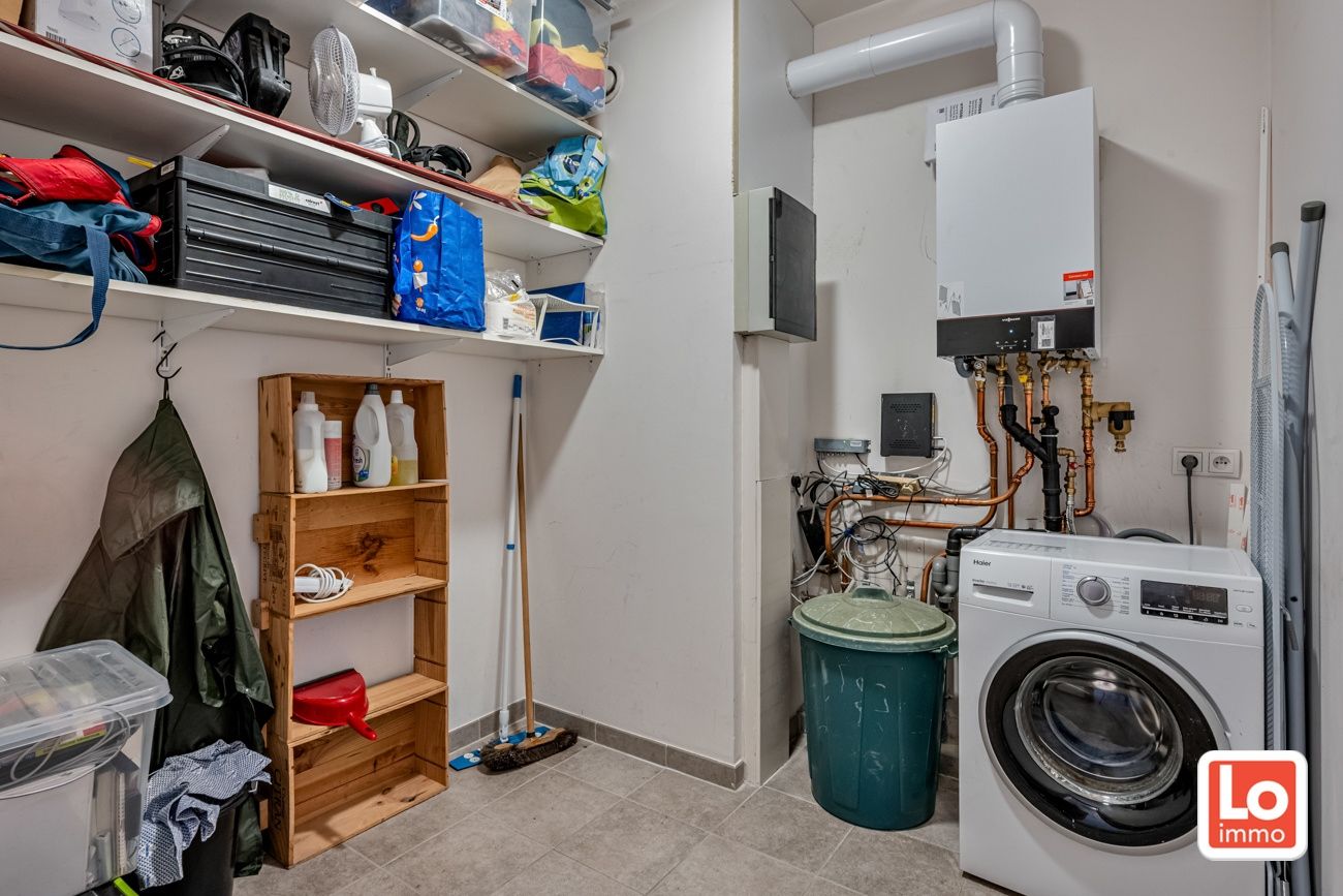 Ruim instap klaar appartement met overdekt terras en ondergrondse autostaanplaats op een toplocatie vlakbij het centrum van Lokeren! foto 14