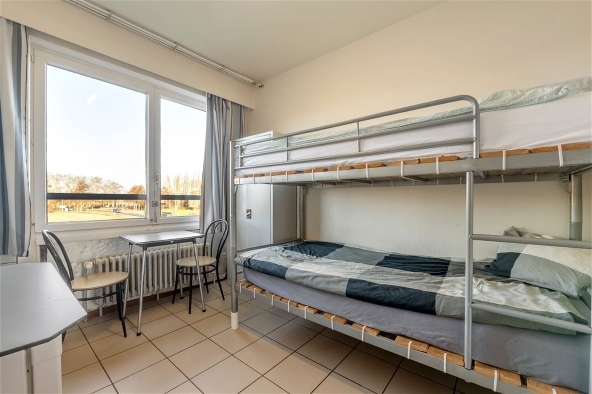 VERGUND GEMEENSCHAPSHUIS MET 15 INDIVIDUELE KAMERS foto 41