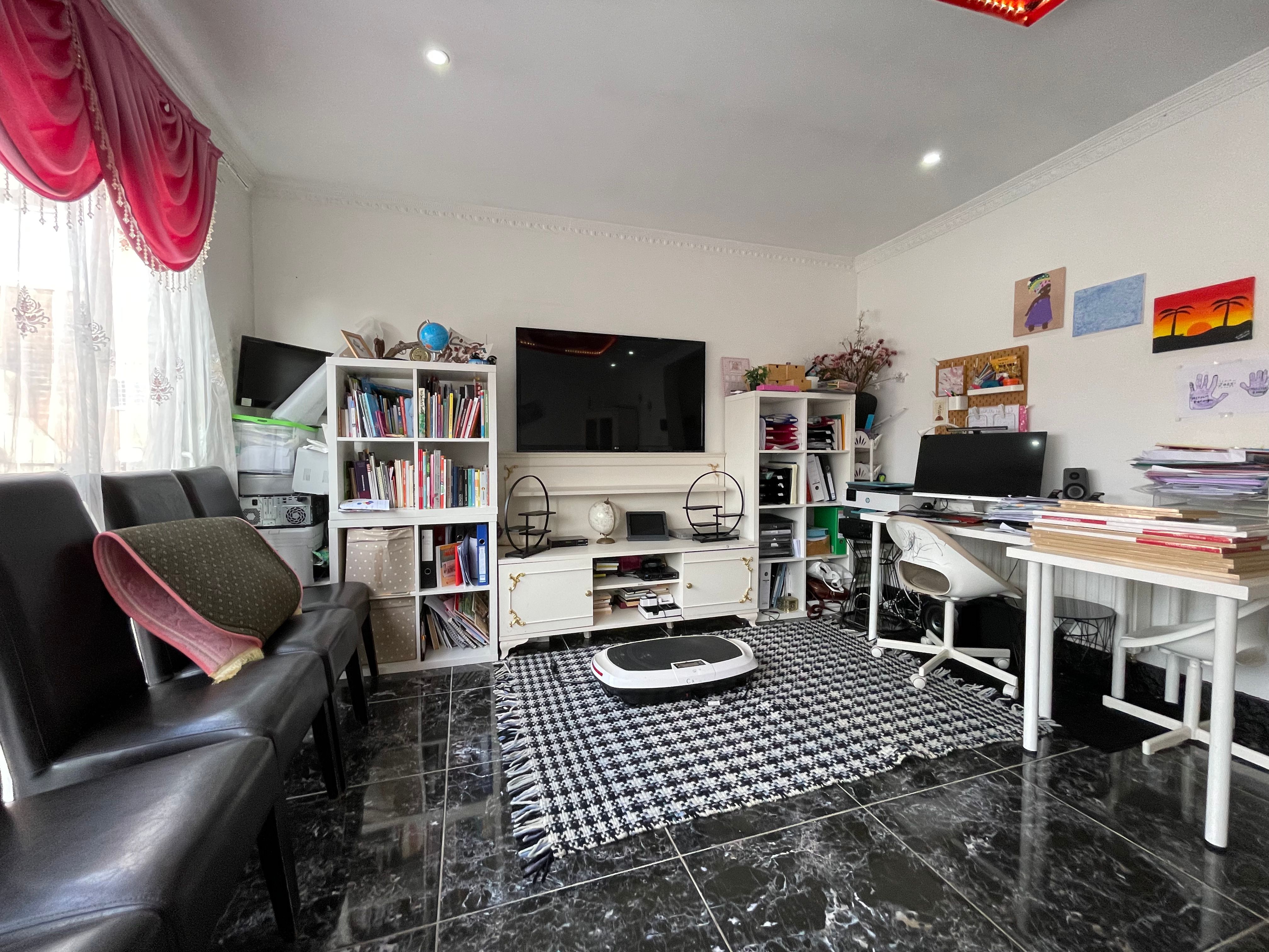 Instapklaar 263m² 2 badk 3 slpk foto 10