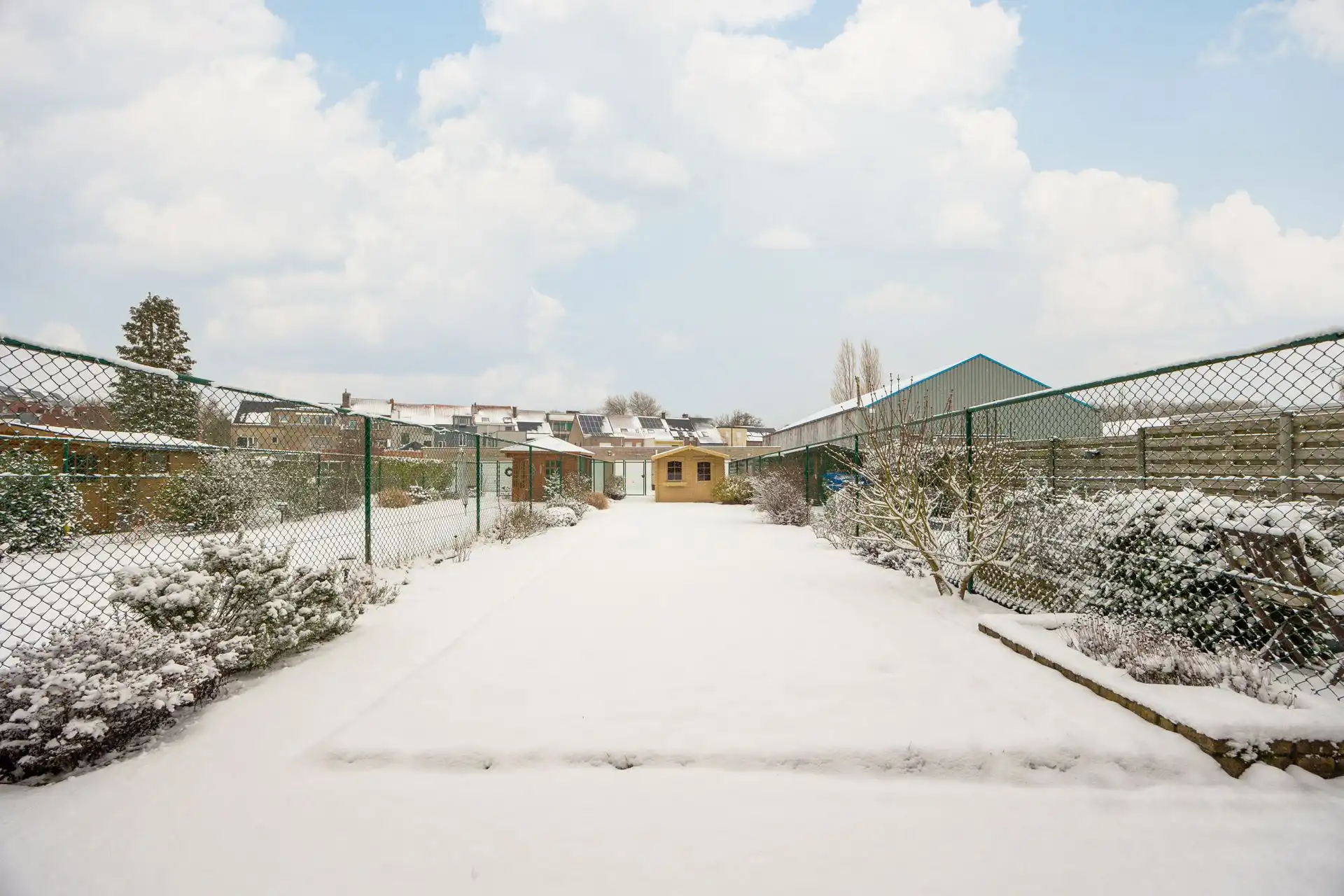 Gelijkvloersappartement met grote tuin & garage foto 40