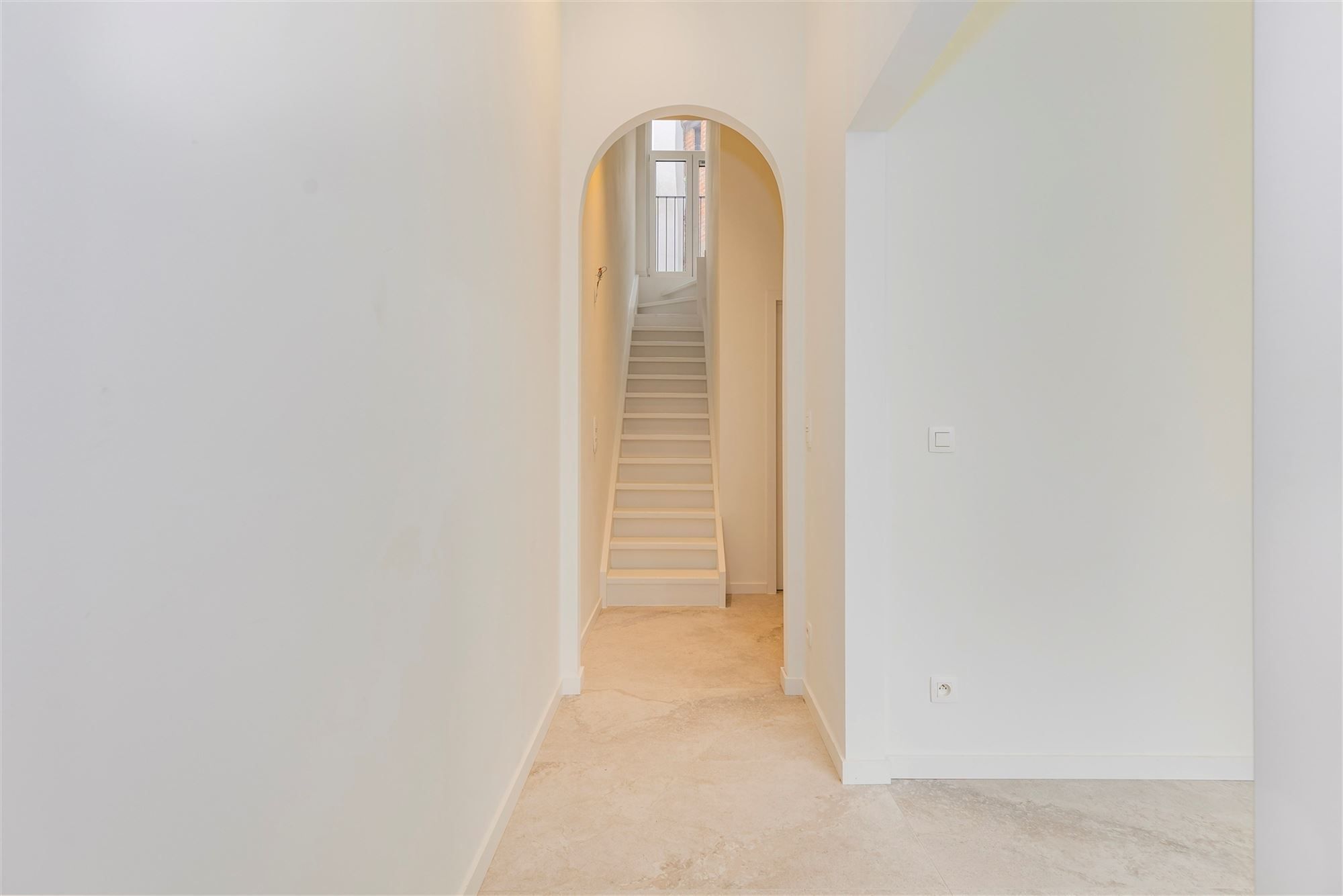 Gerenoveerde woning met 5 slk en 2 badk aan Park Spoor Noord foto 11