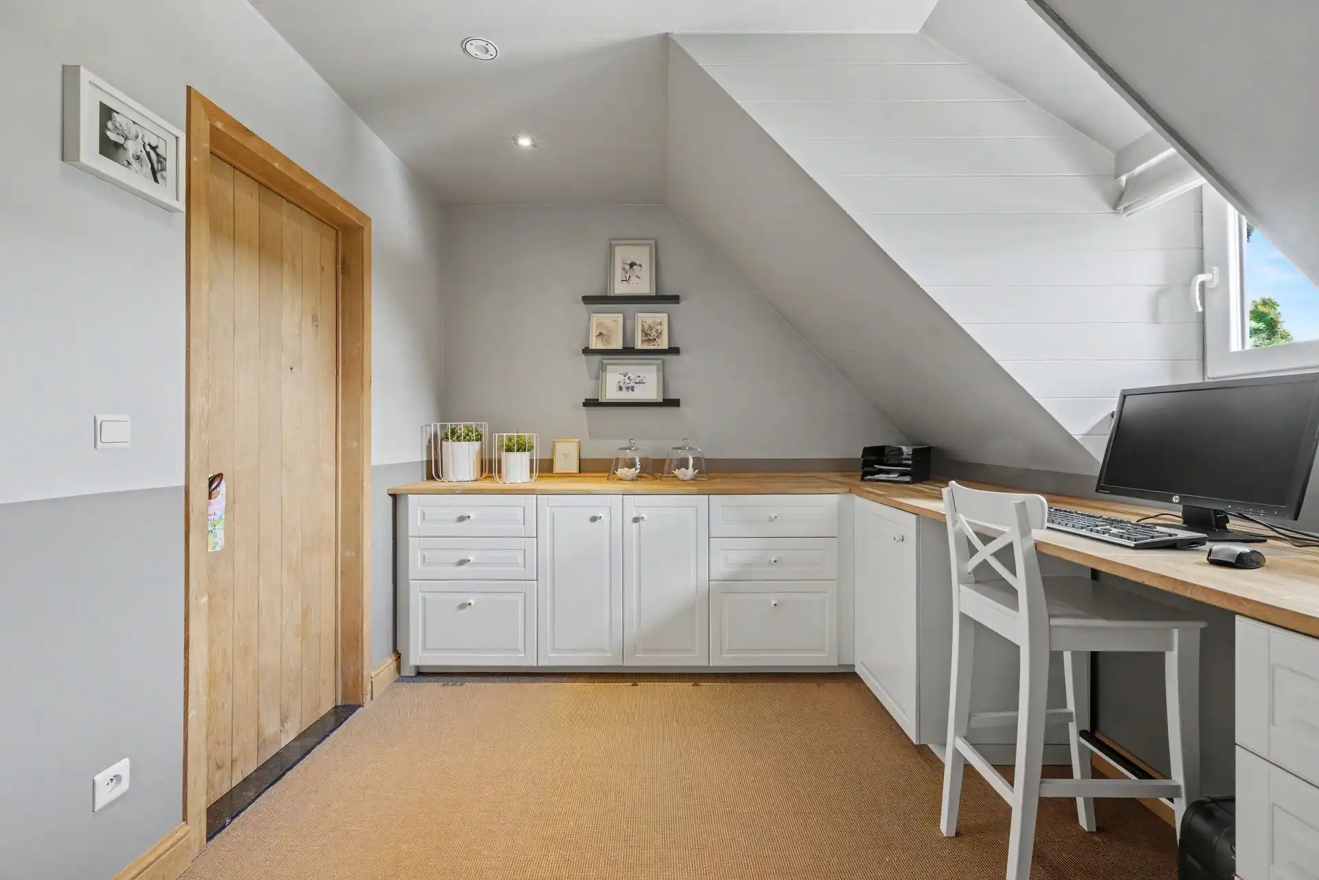 Kwalitatief afgewerkte gezinswoning in authentiek landelijke stijl met o.a. 4 slaapkamers & zwembad (344m²) foto 30