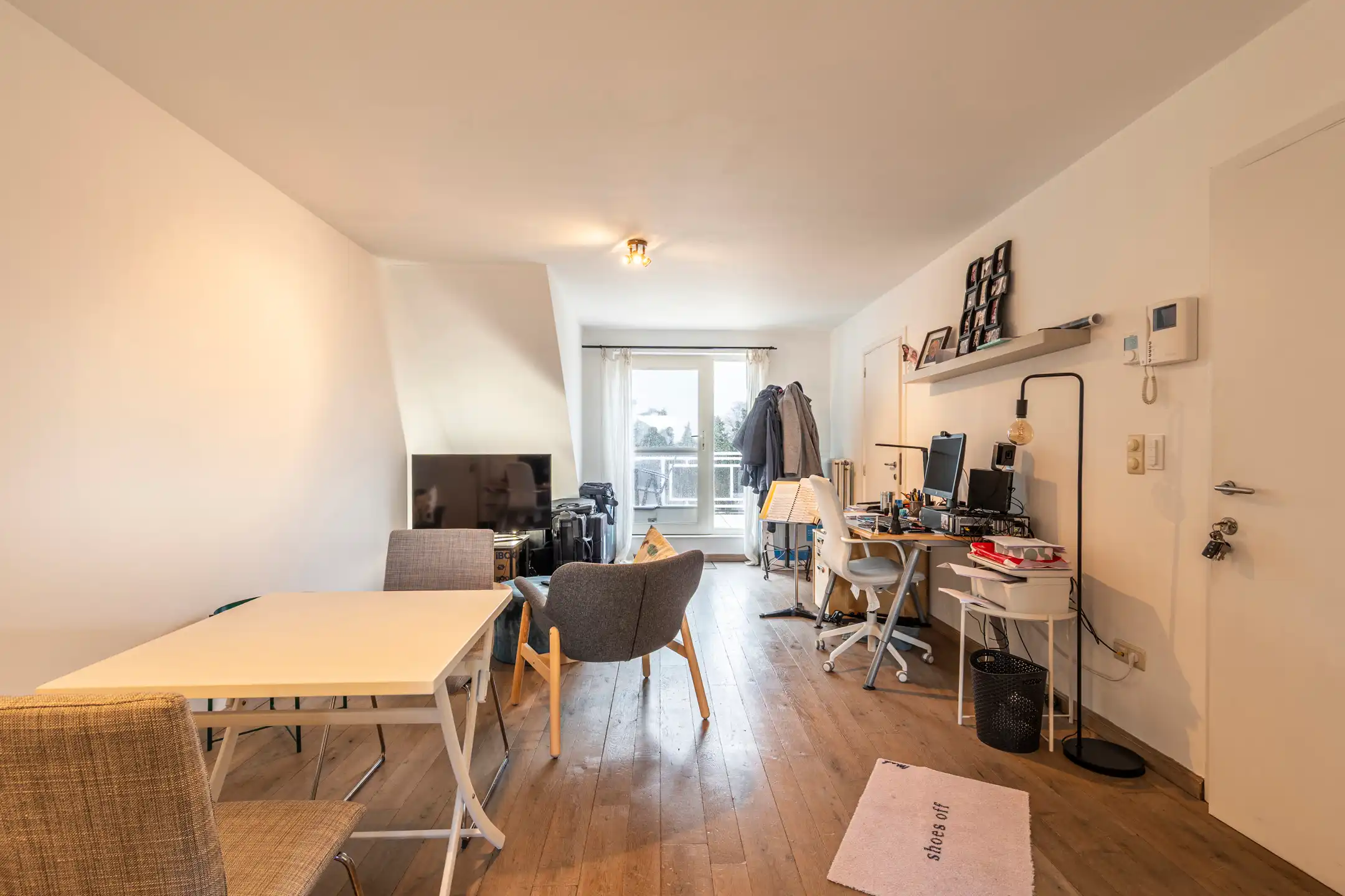 Instapklaar 1-slpk app met groot ZW-terras in Gierle foto 6