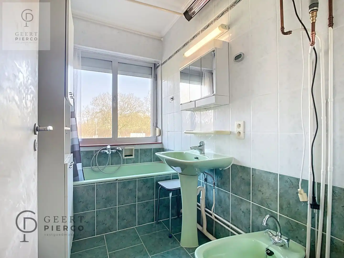 Leuke halfopen woonst op een topligging in Landen foto 19