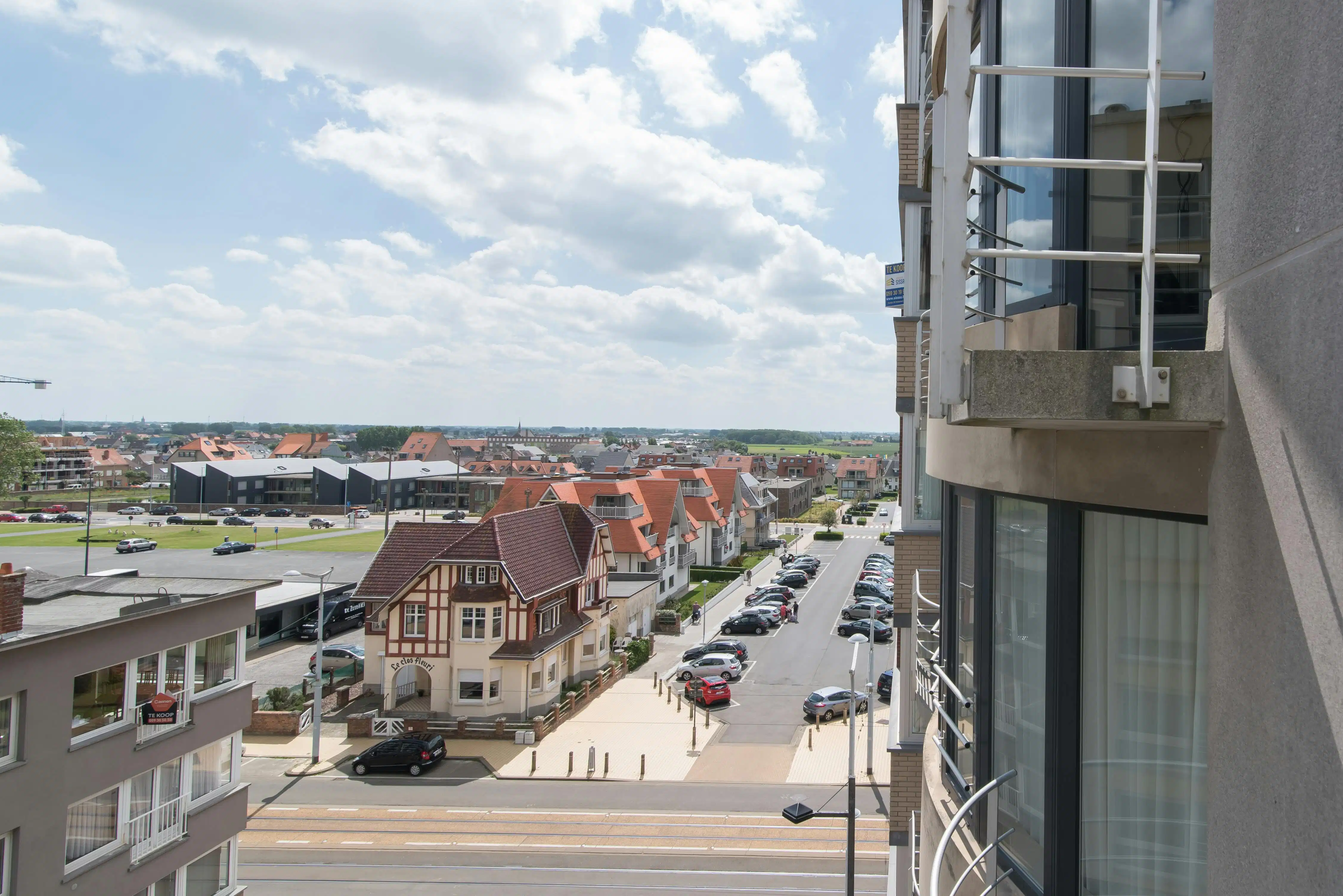 Prachtig gerenoveerde studio met slaaphoek en zijdelings zeezicht! foto 14