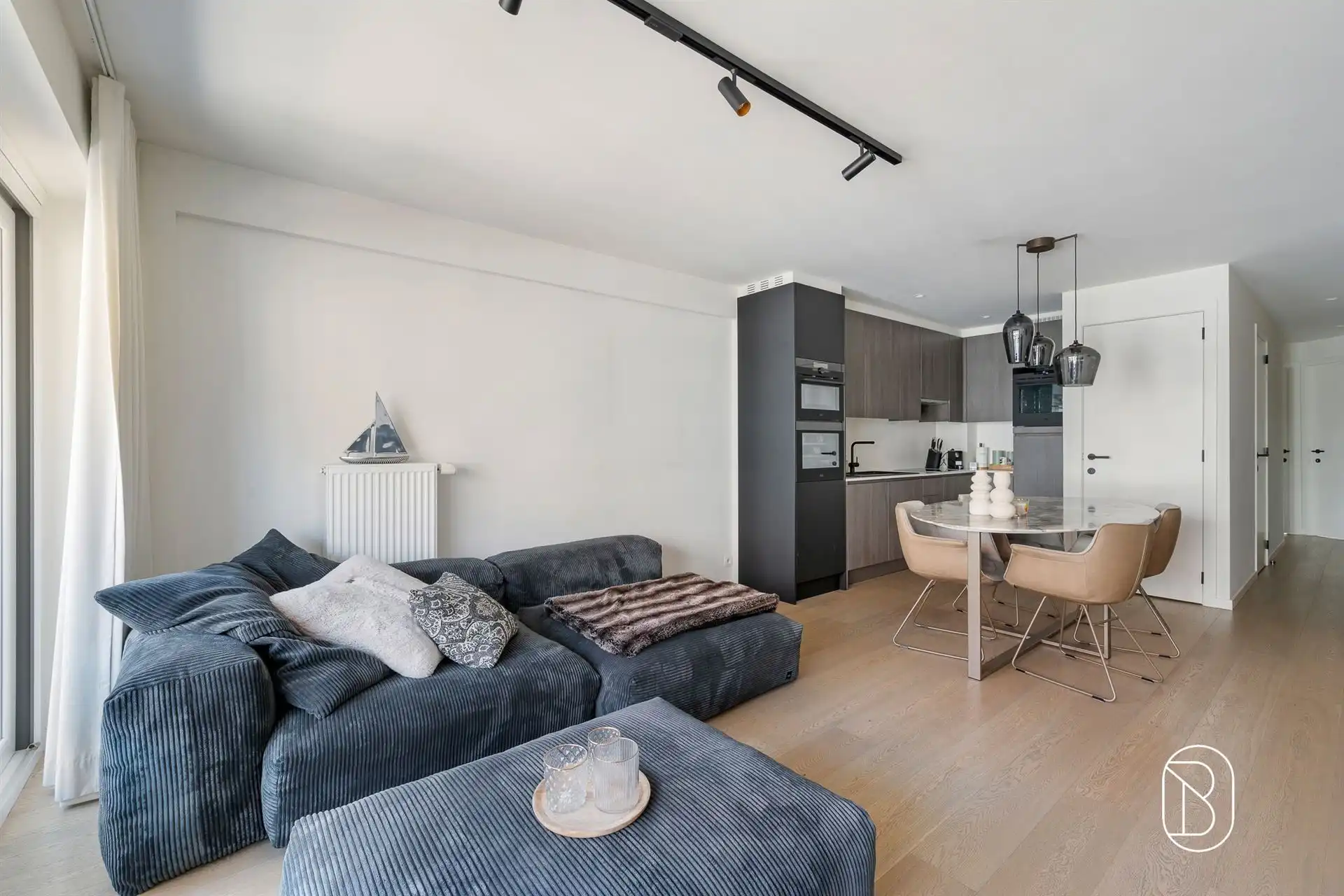 Topgelegen perfect onderhouden appartement met leuk terras!  foto 5