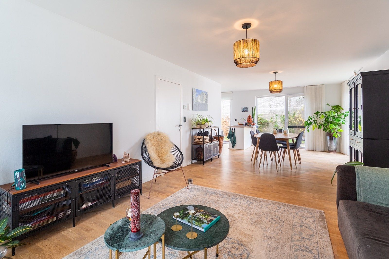 Prachtige gemeubelde woning met tuin foto 3